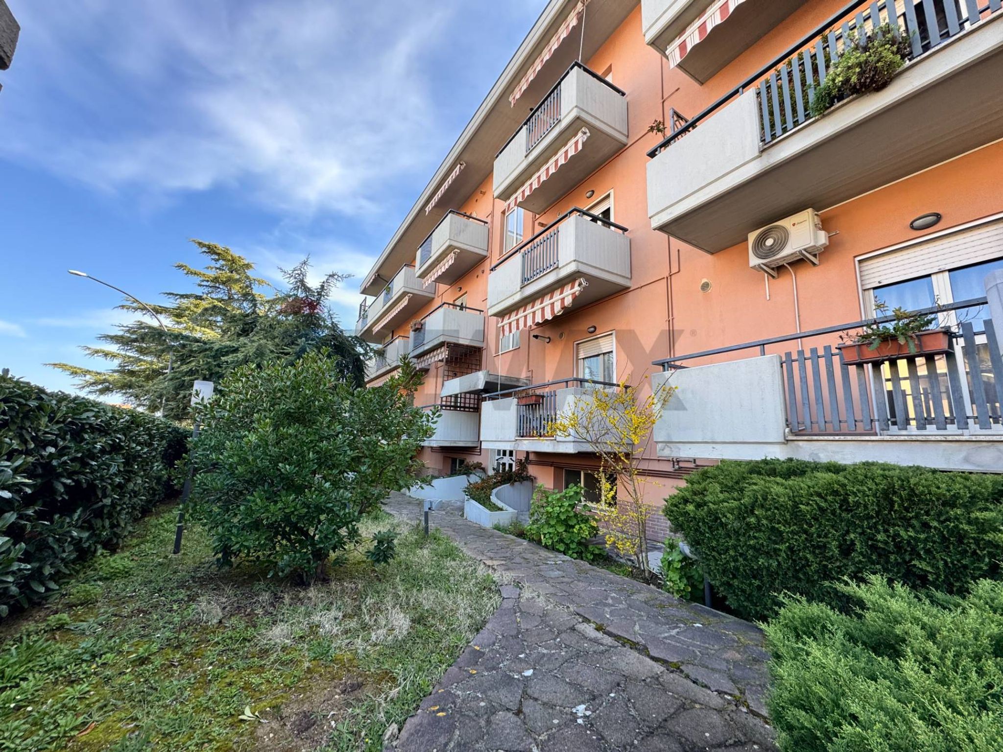 Edificio all'aperto
