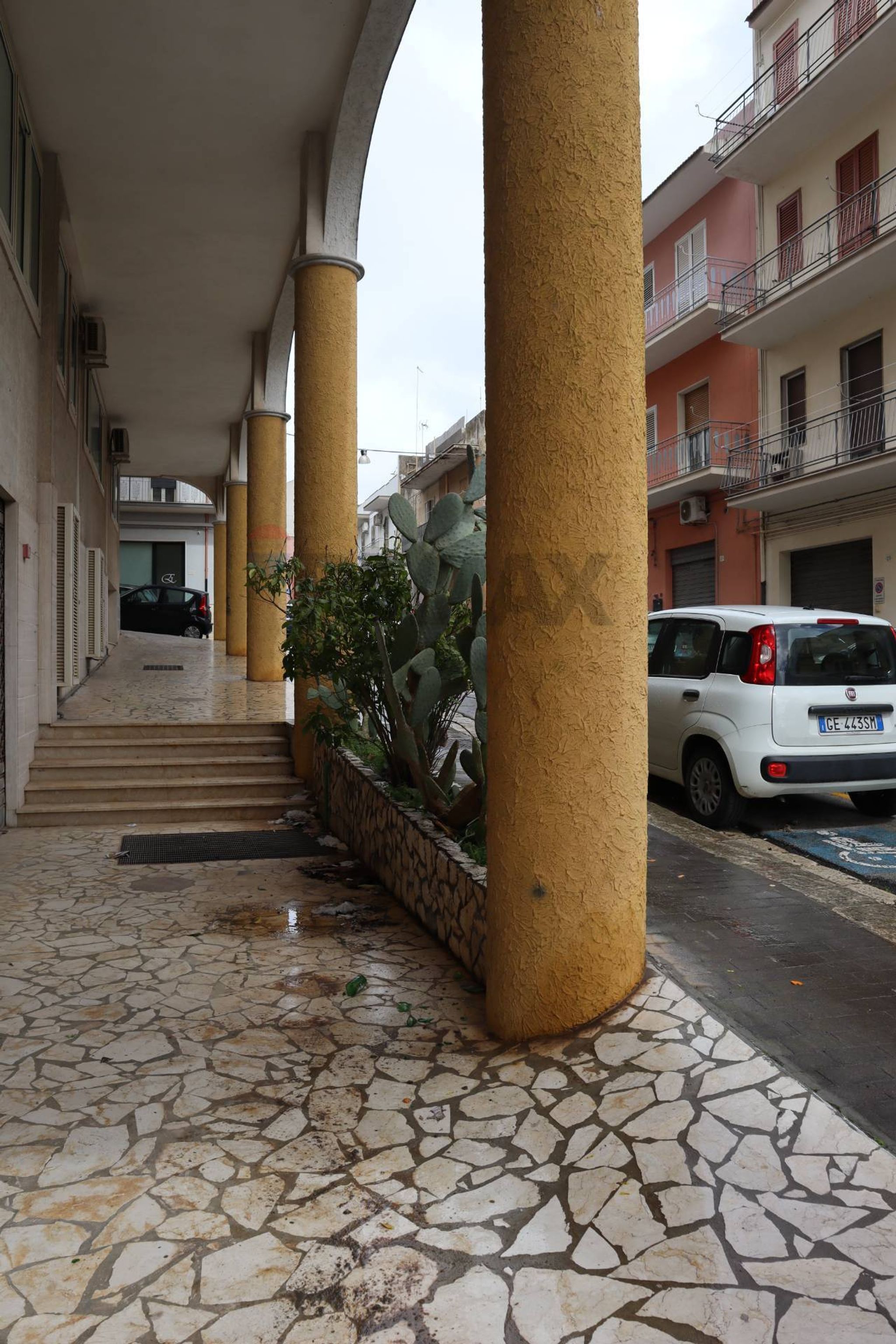 Edificio all'aperto