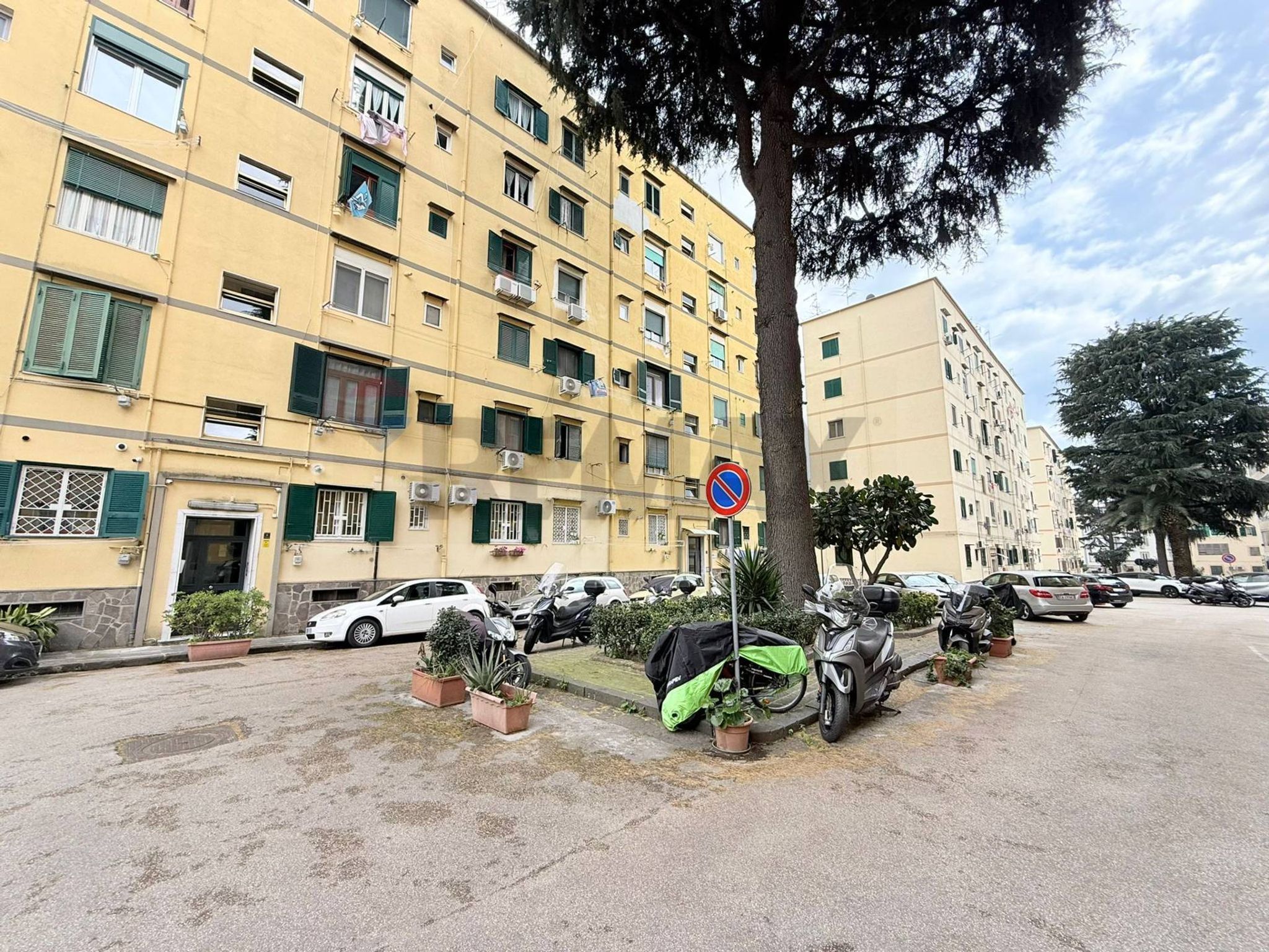 Edificio all'aperto