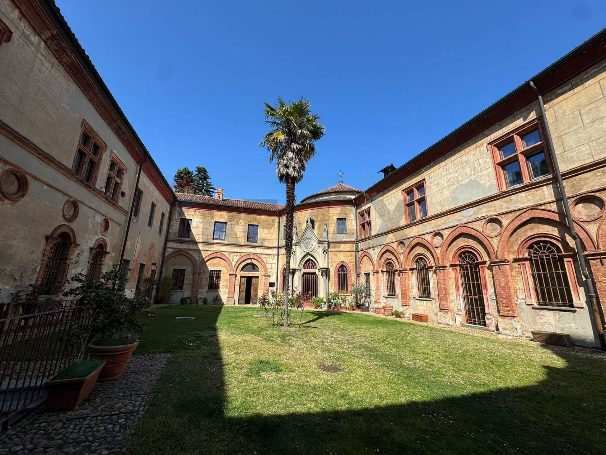 Edificio all'aperto