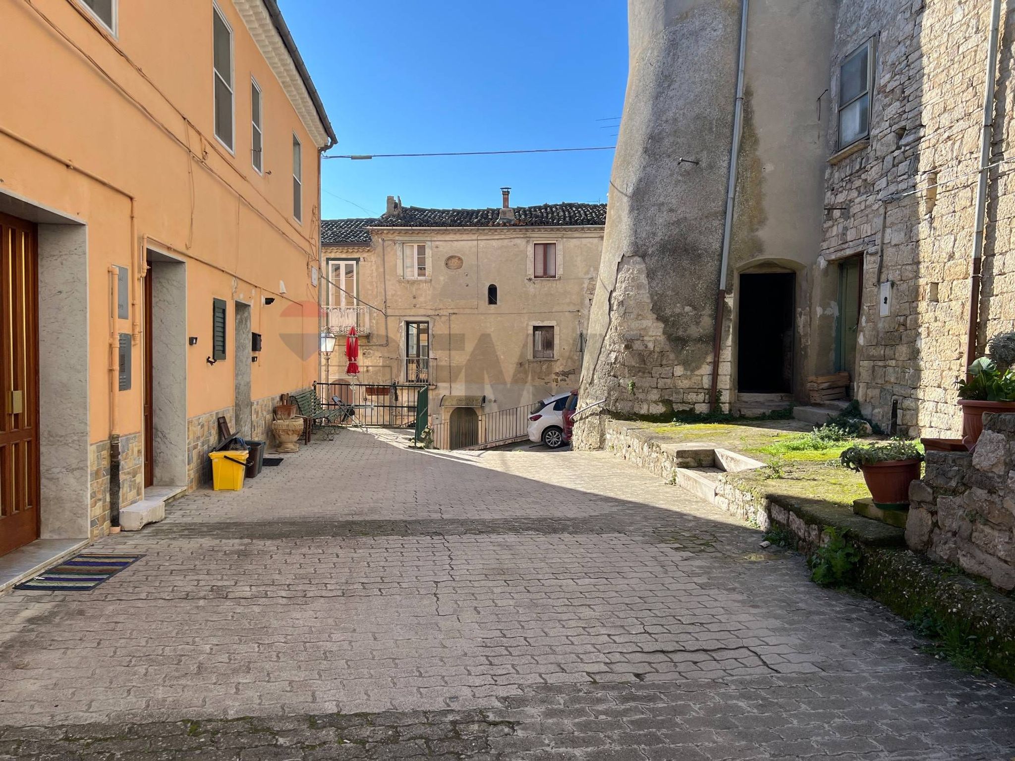 Edificio all'aperto
