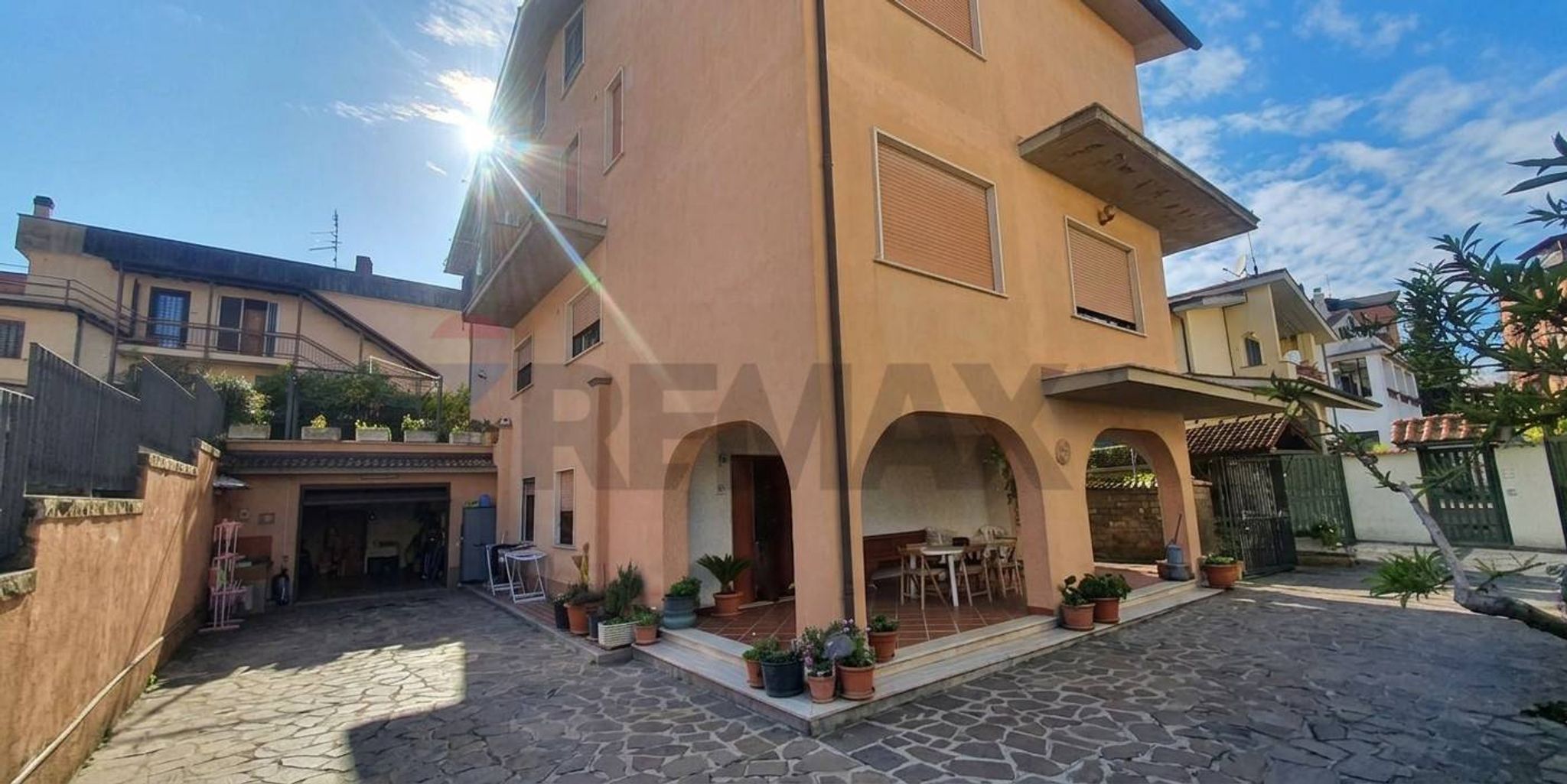 Edificio all'aperto