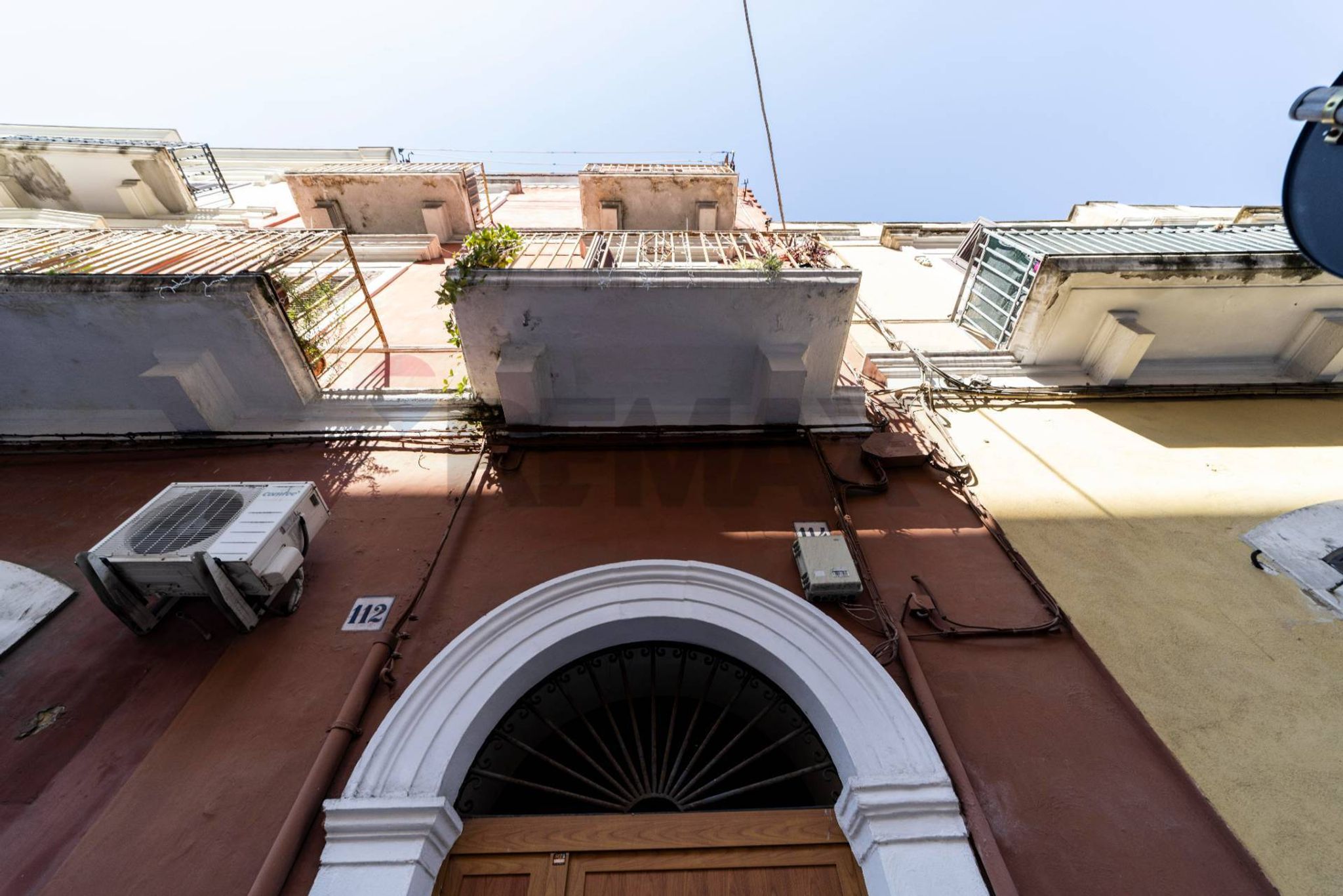 Edificio all'aperto