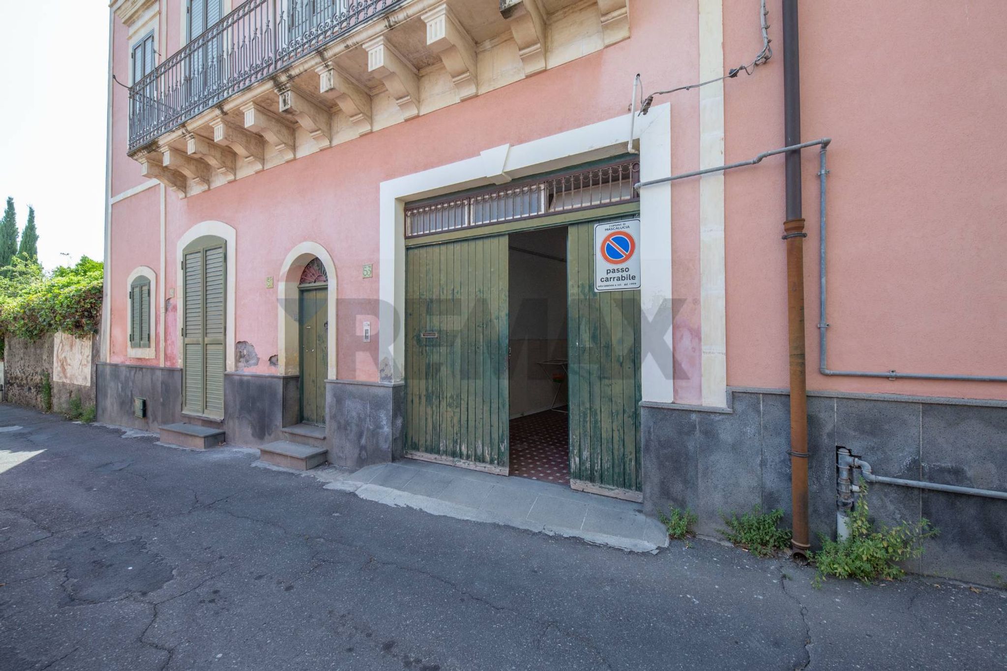 Edificio all'aperto