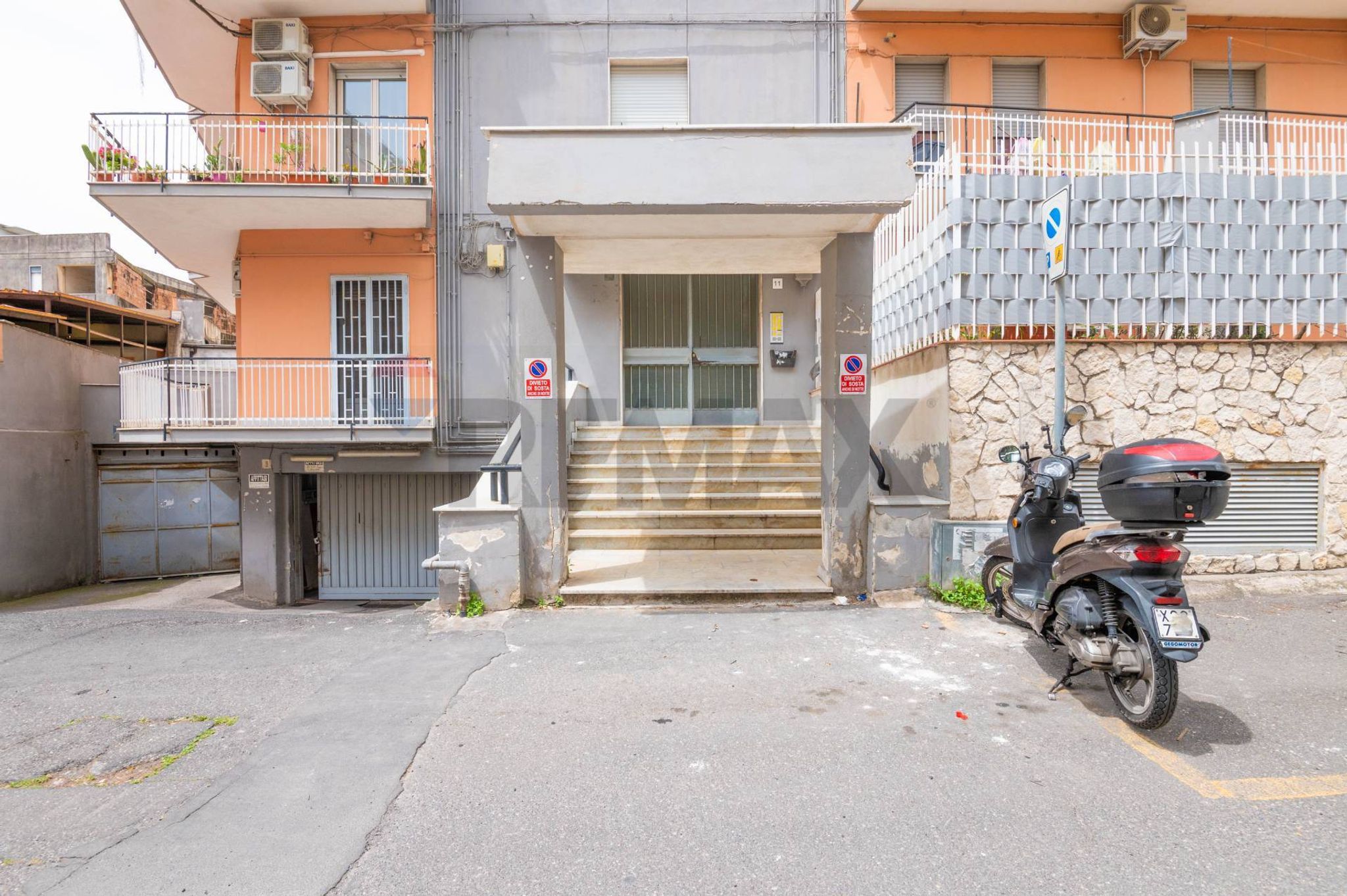 Edificio all'aperto