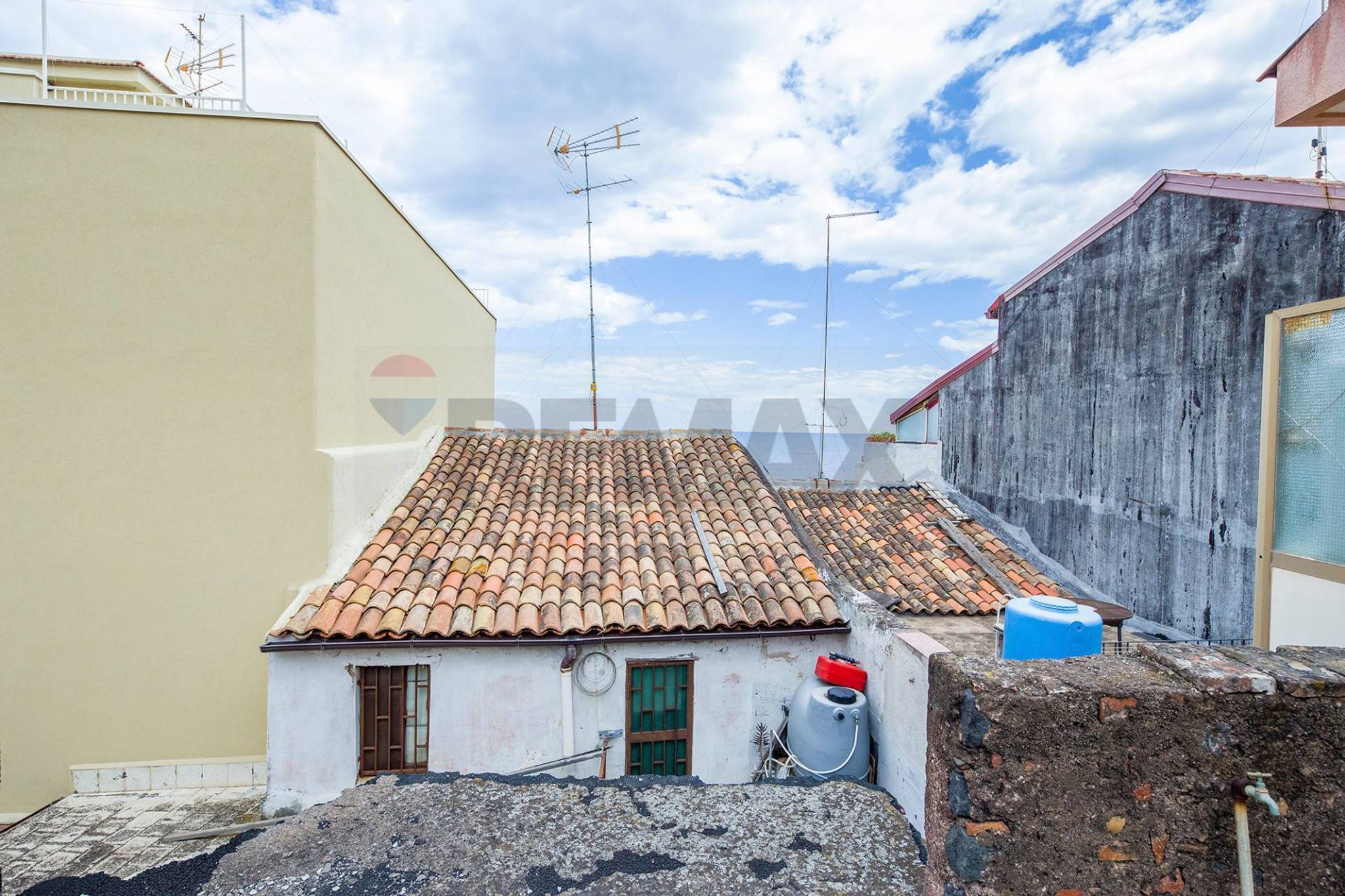 Property in Aci Castello