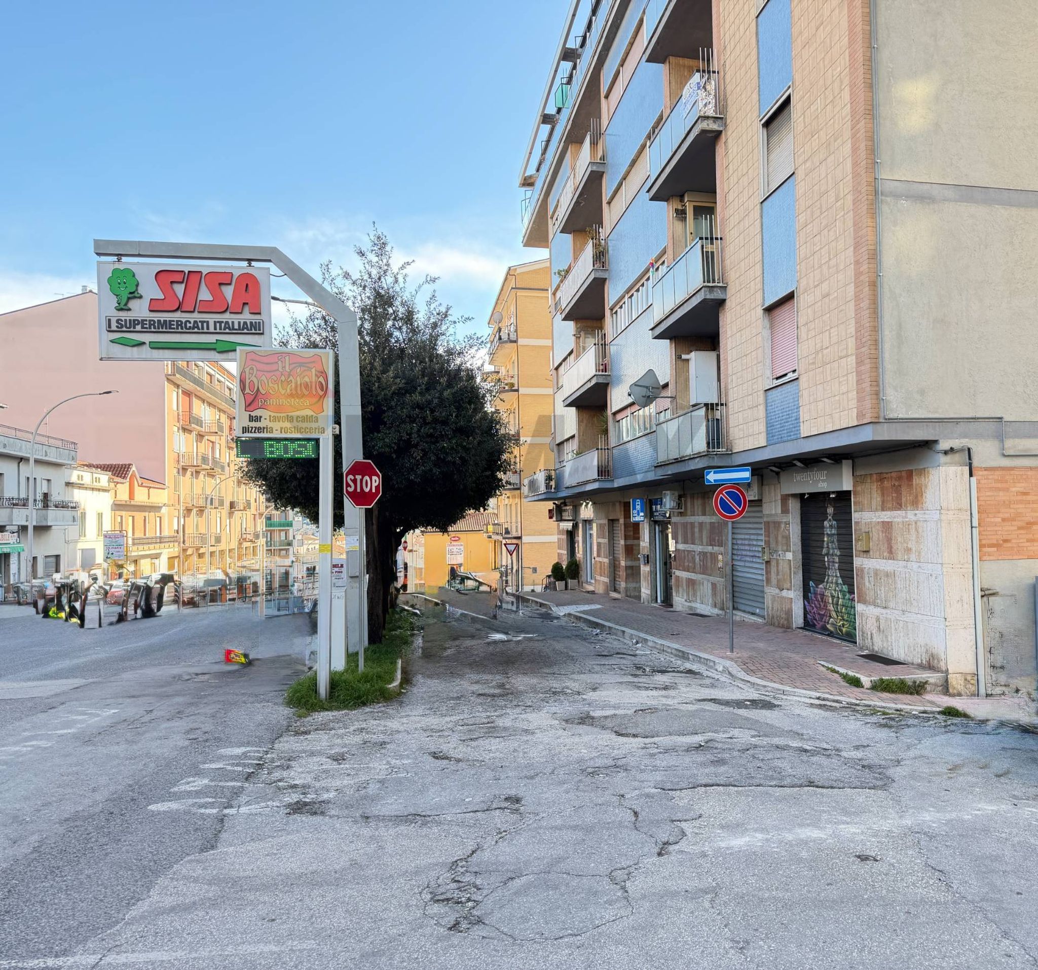 Edificio all'aperto