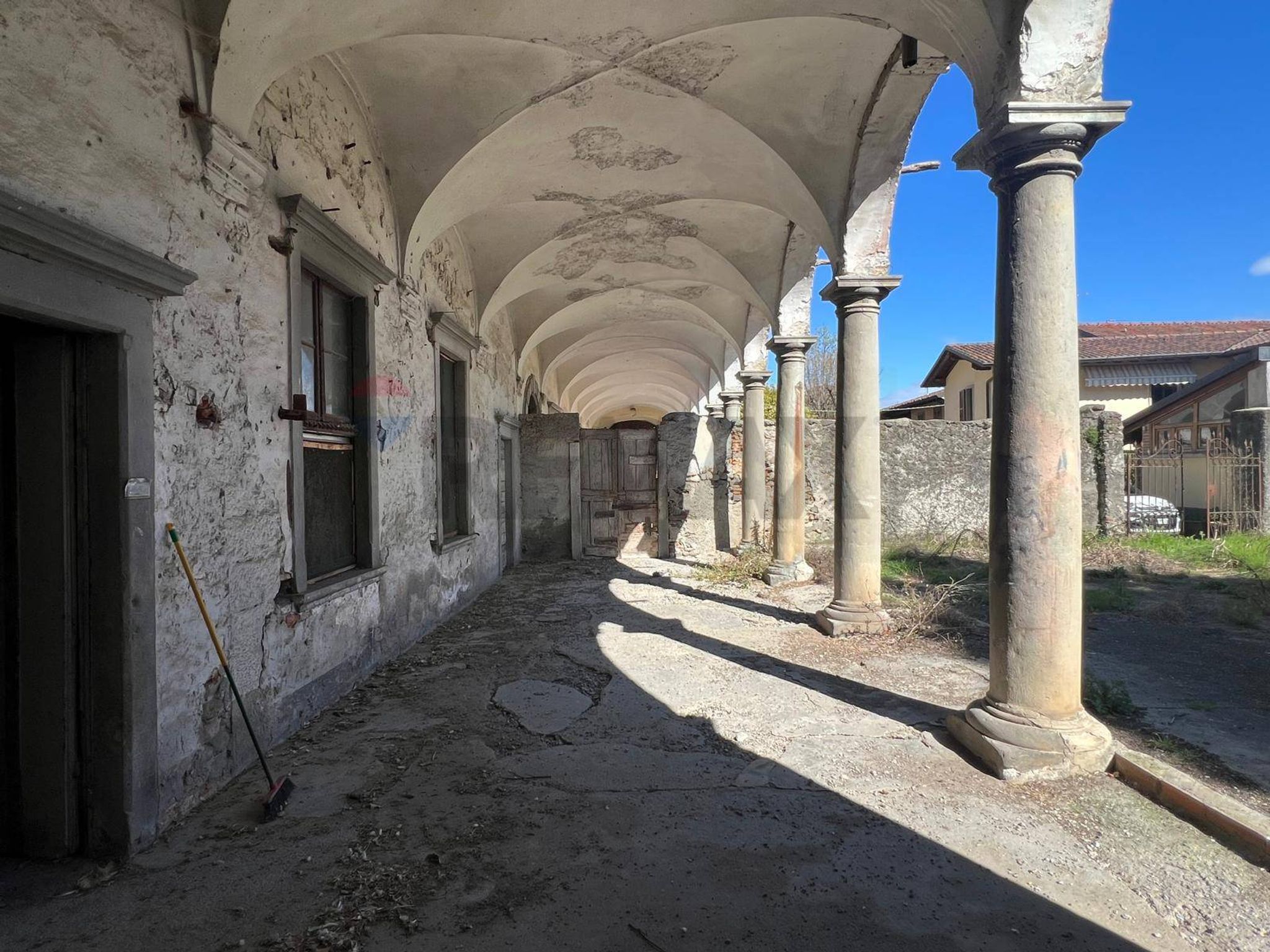 Edificio all'aperto
