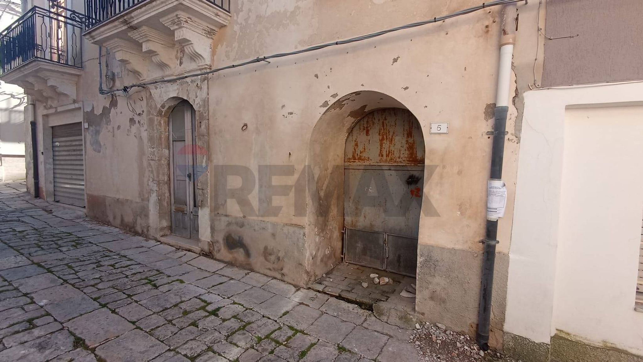 Edificio all'aperto