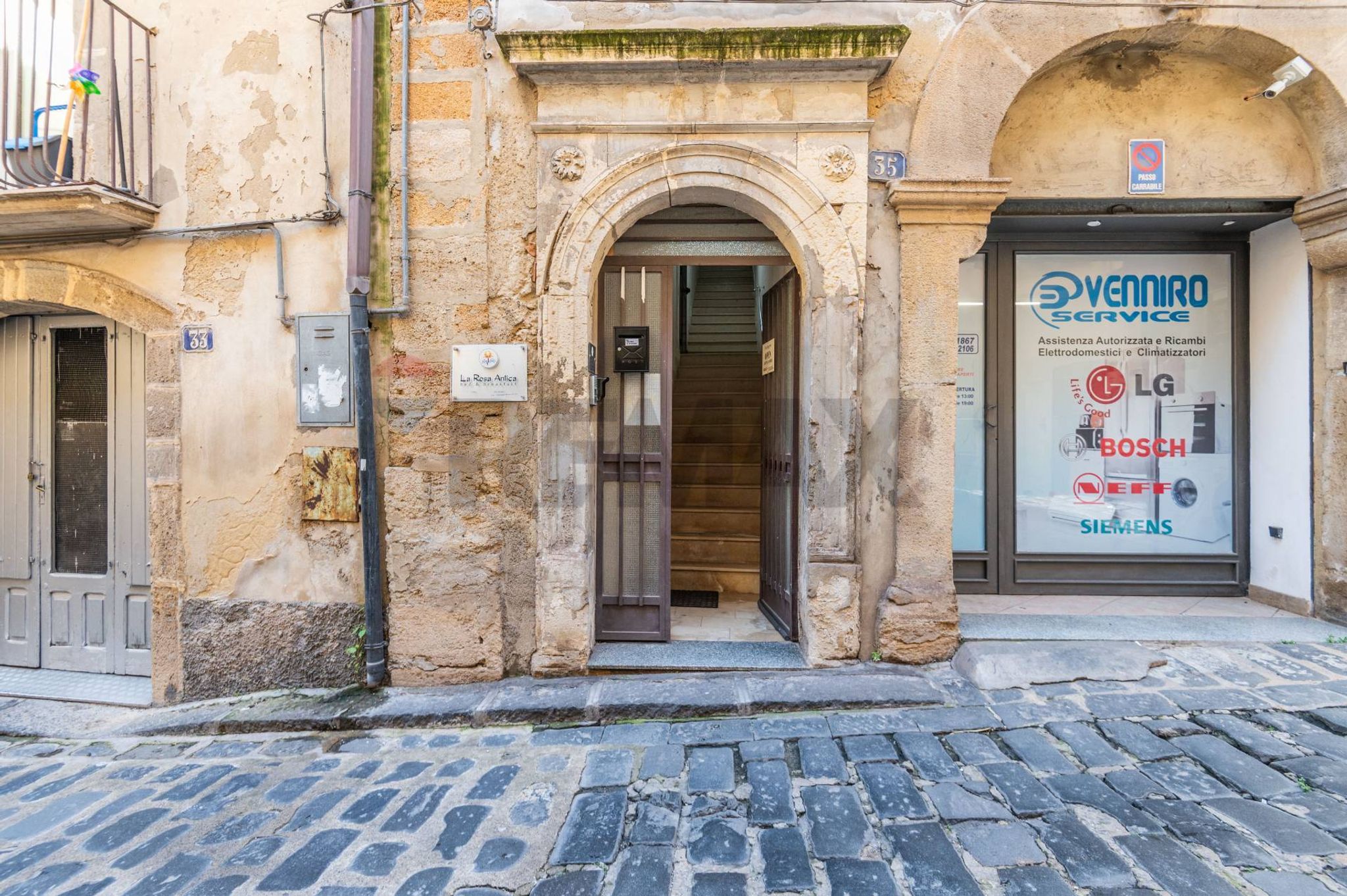 Edificio all'aperto