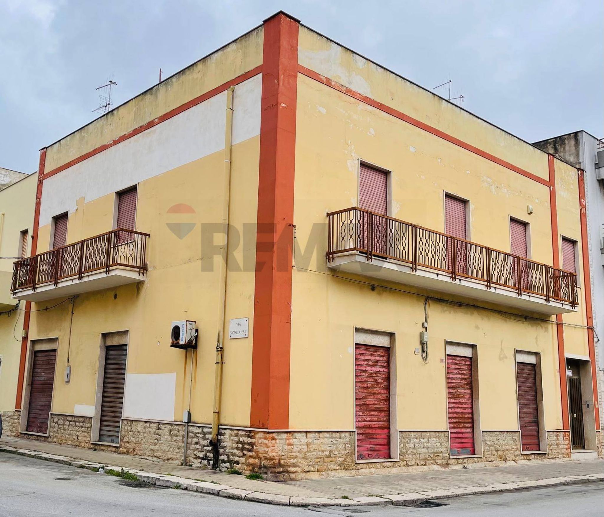 Edificio all'aperto