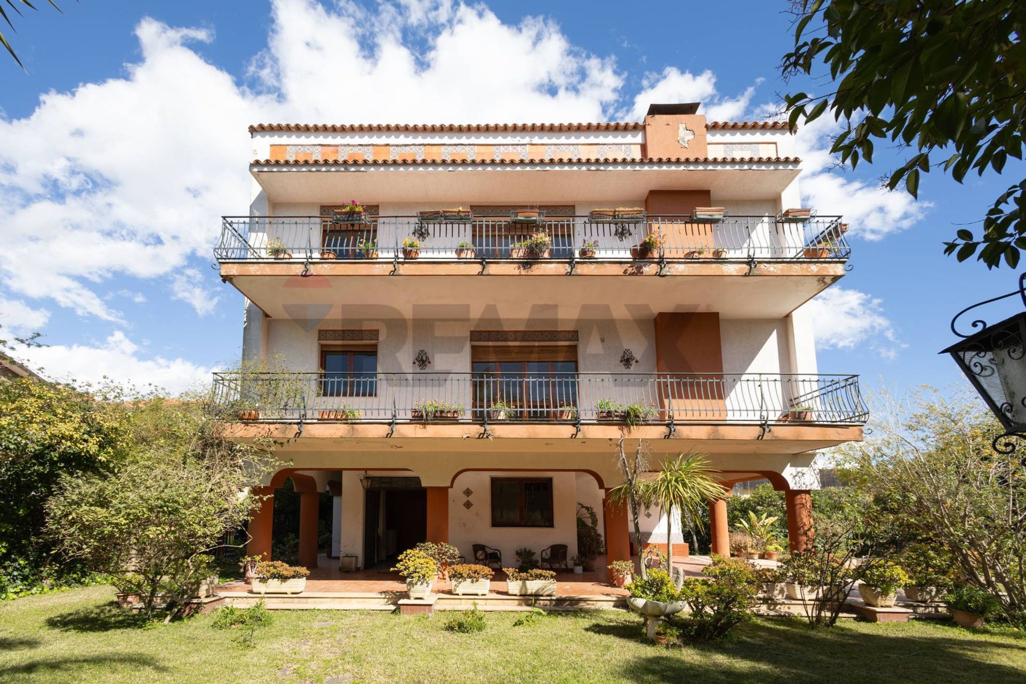 Edificio all'aperto