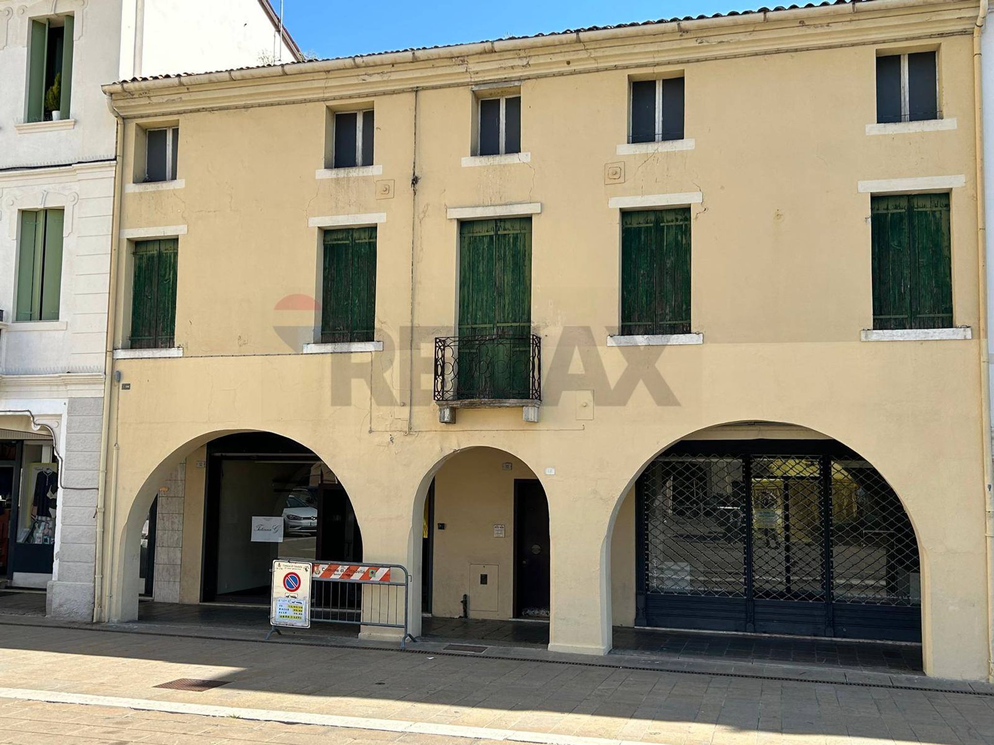 Edificio all'aperto