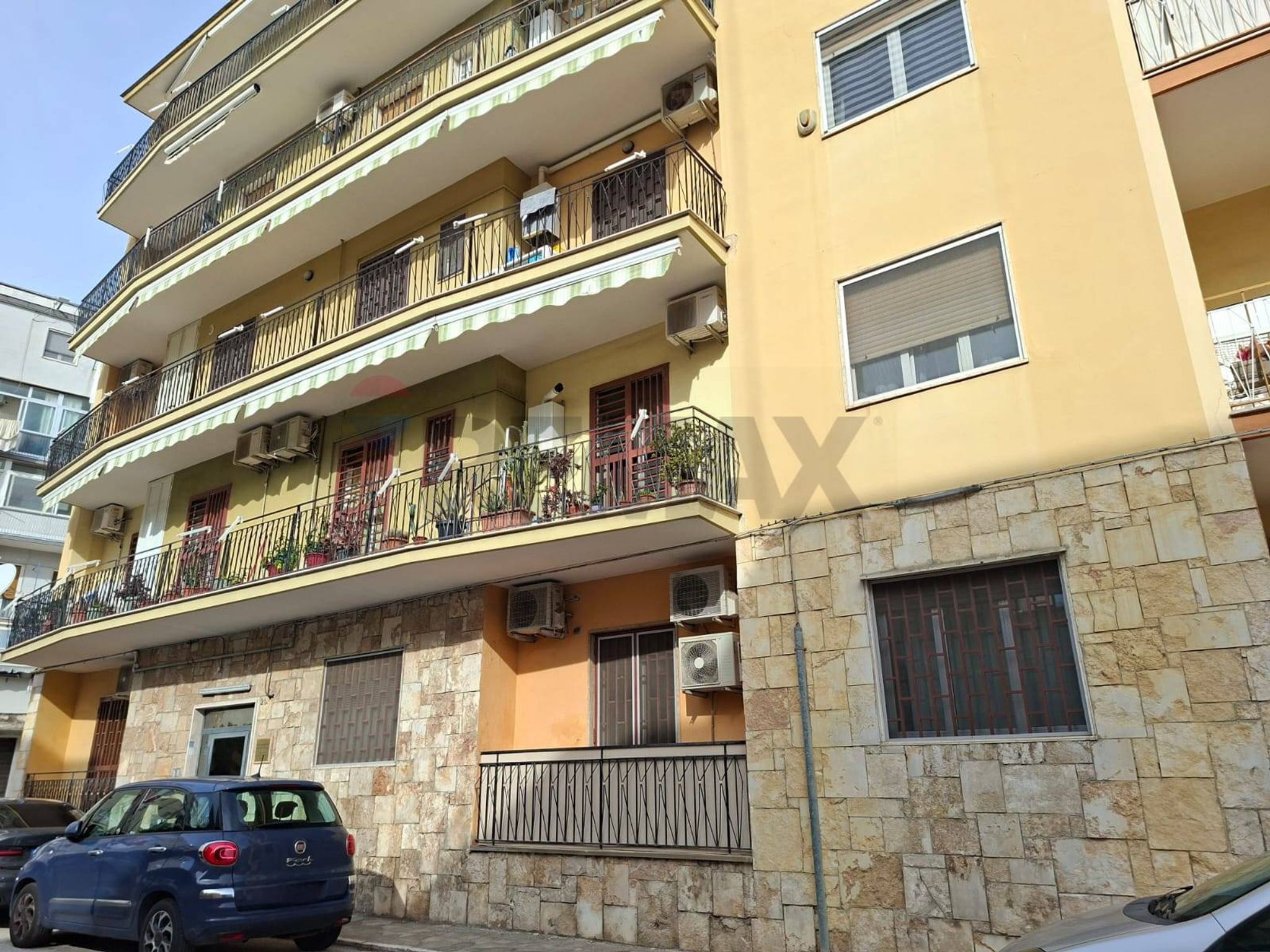 Edificio all'aperto