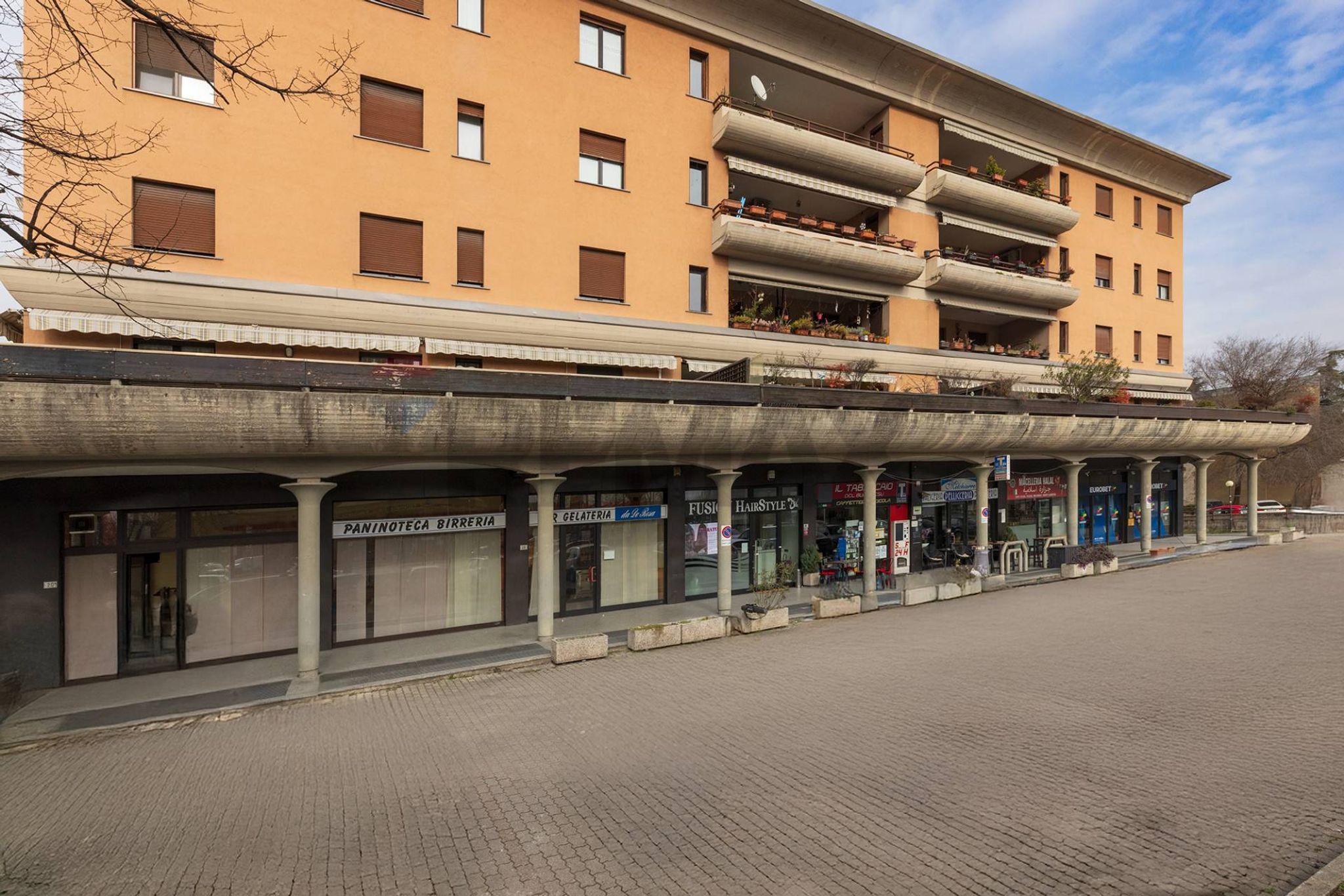 Edificio all'aperto