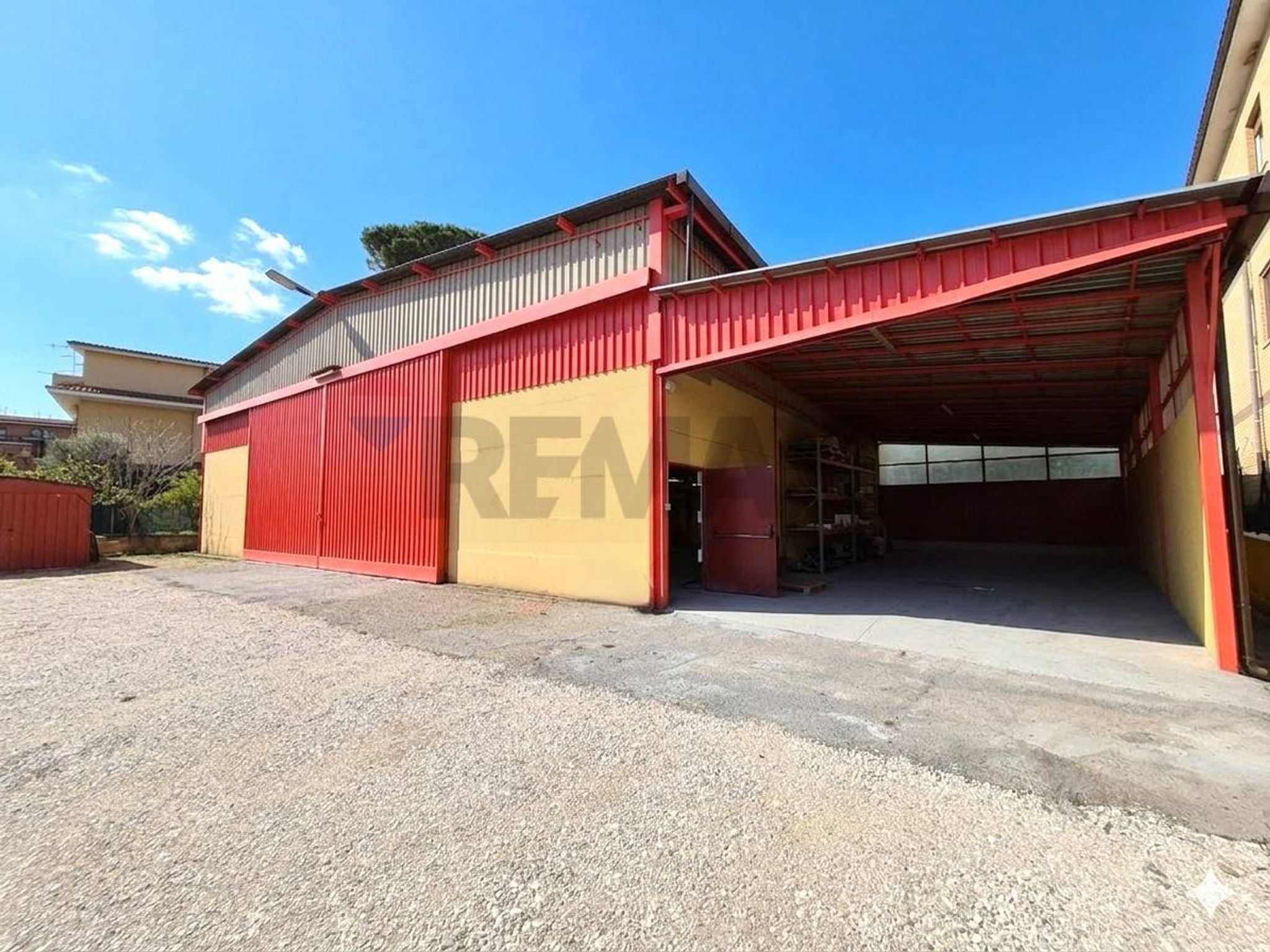 Property in Roma