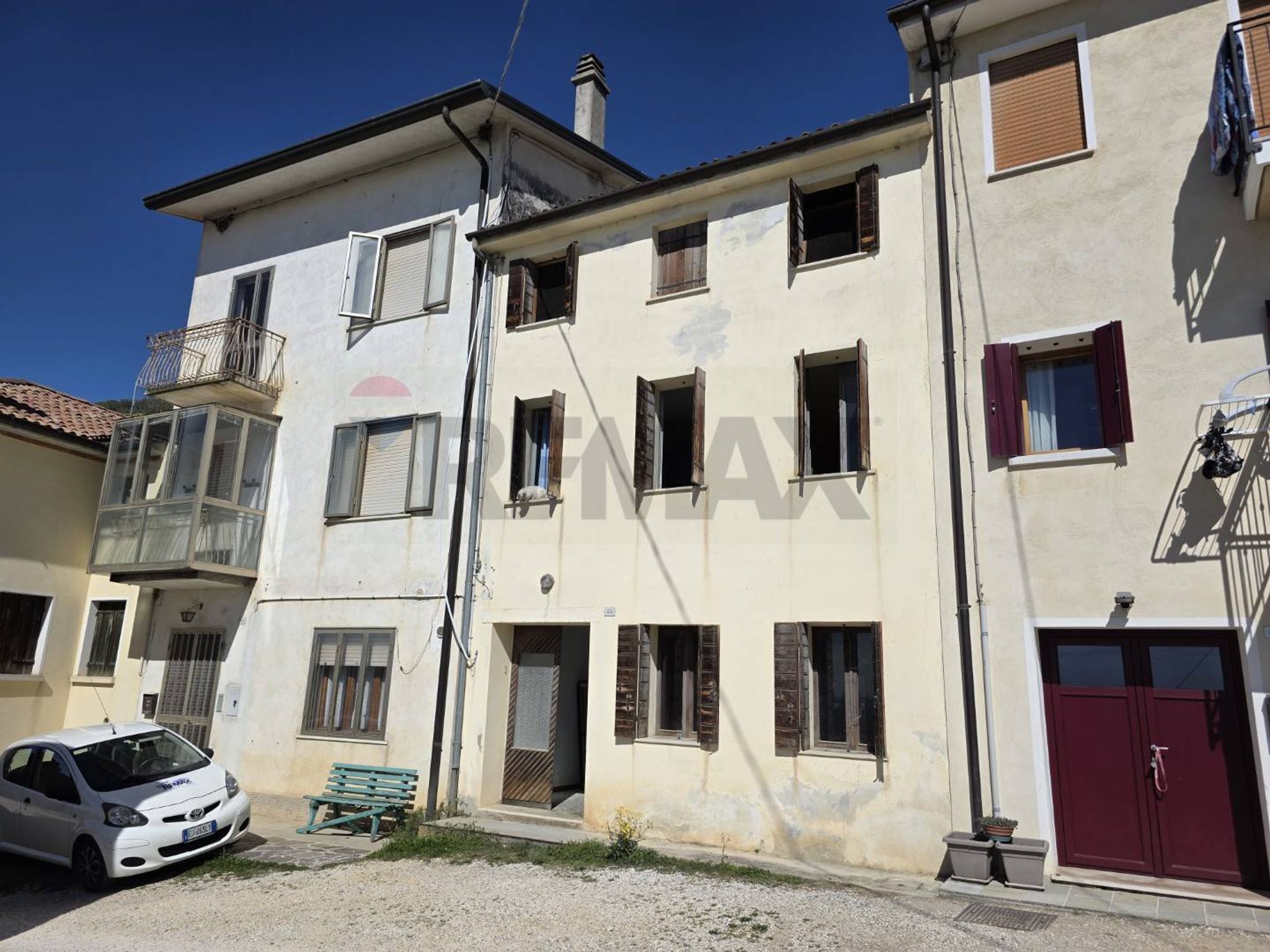 Edificio all'aperto