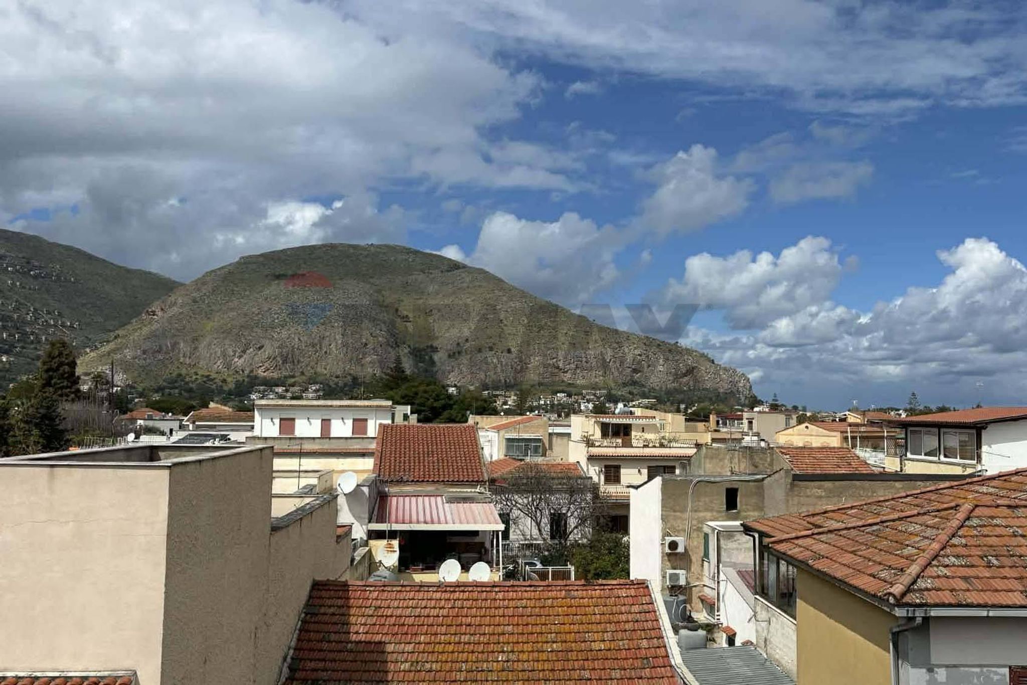 Vista su monte Gallo