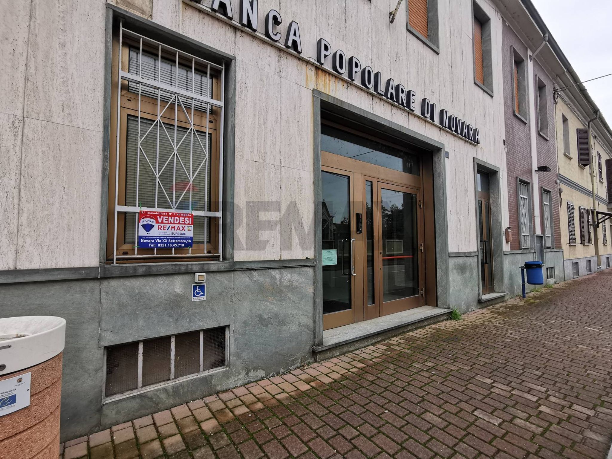 Edificio all'aperto