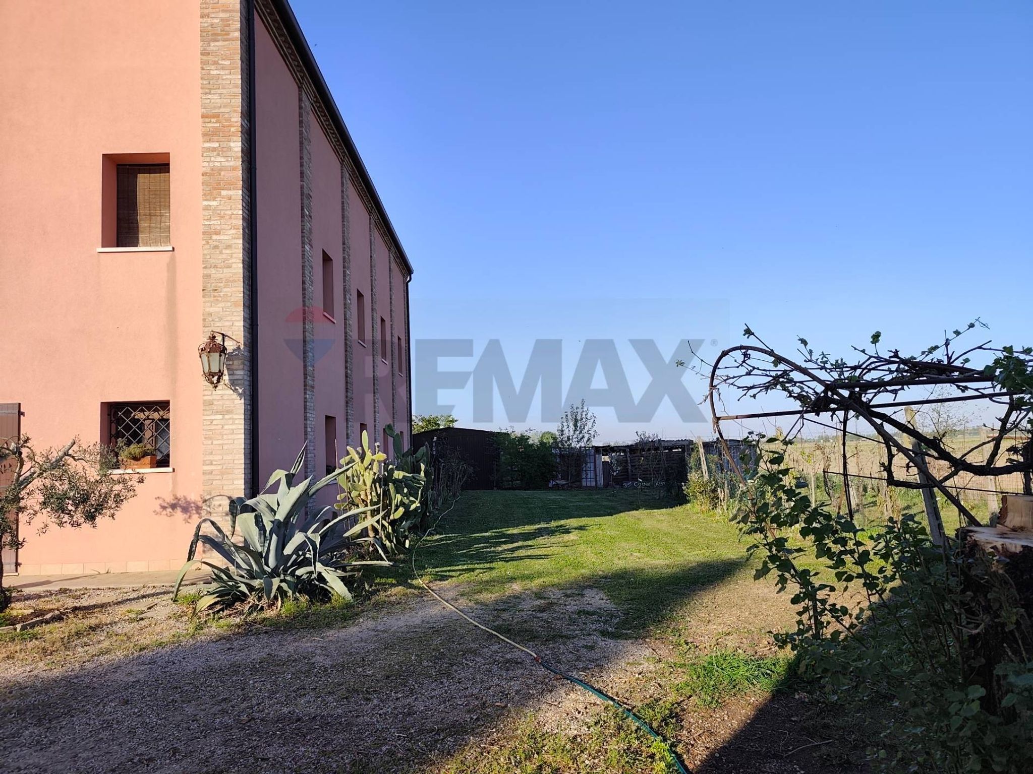 Edificio all'aperto