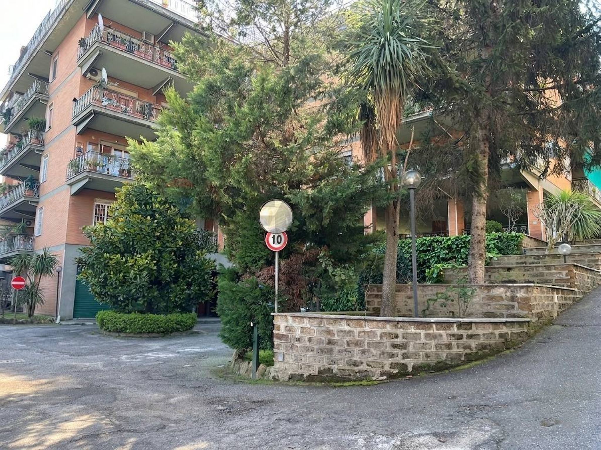 Edificio all'aperto