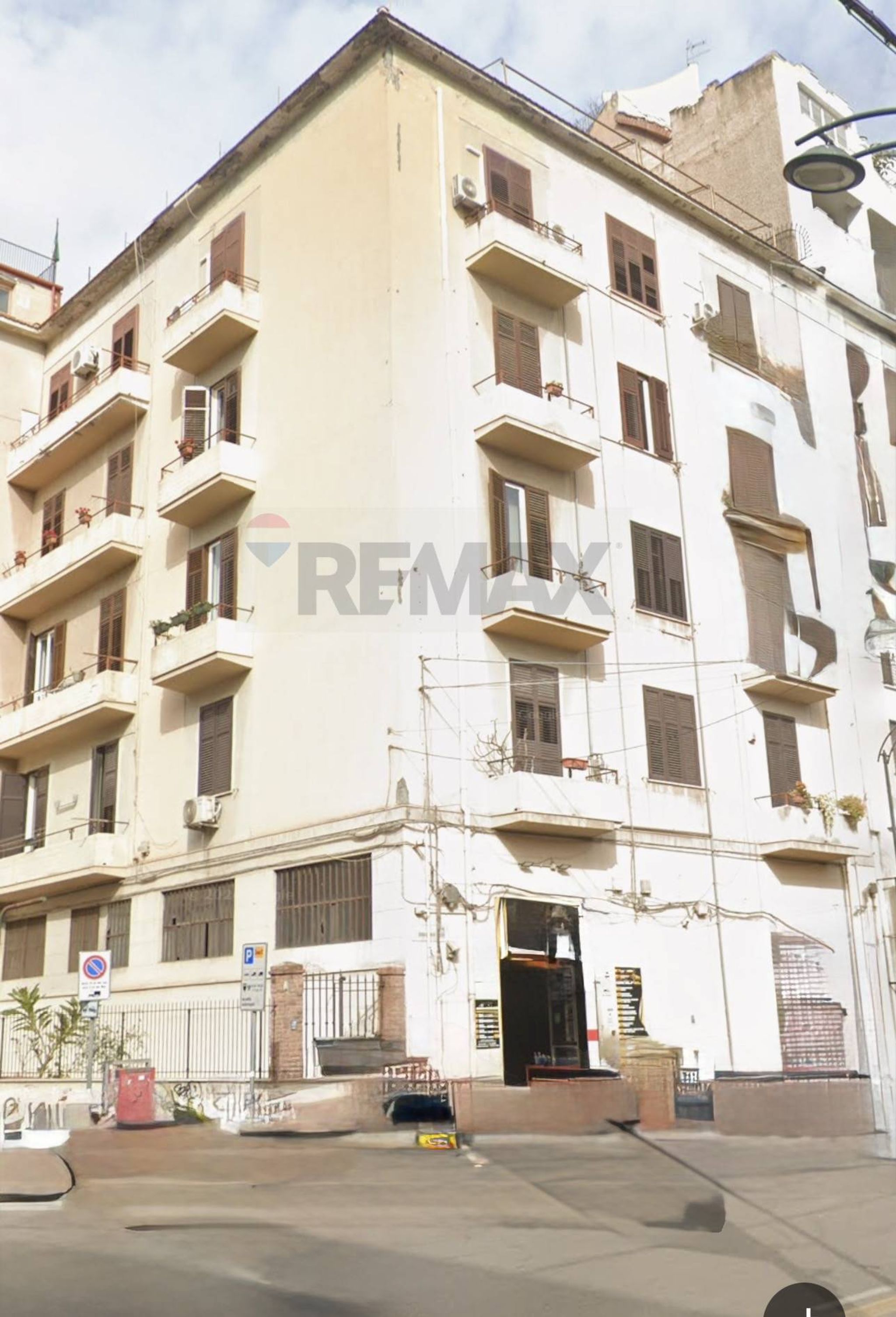 Edificio all'aperto