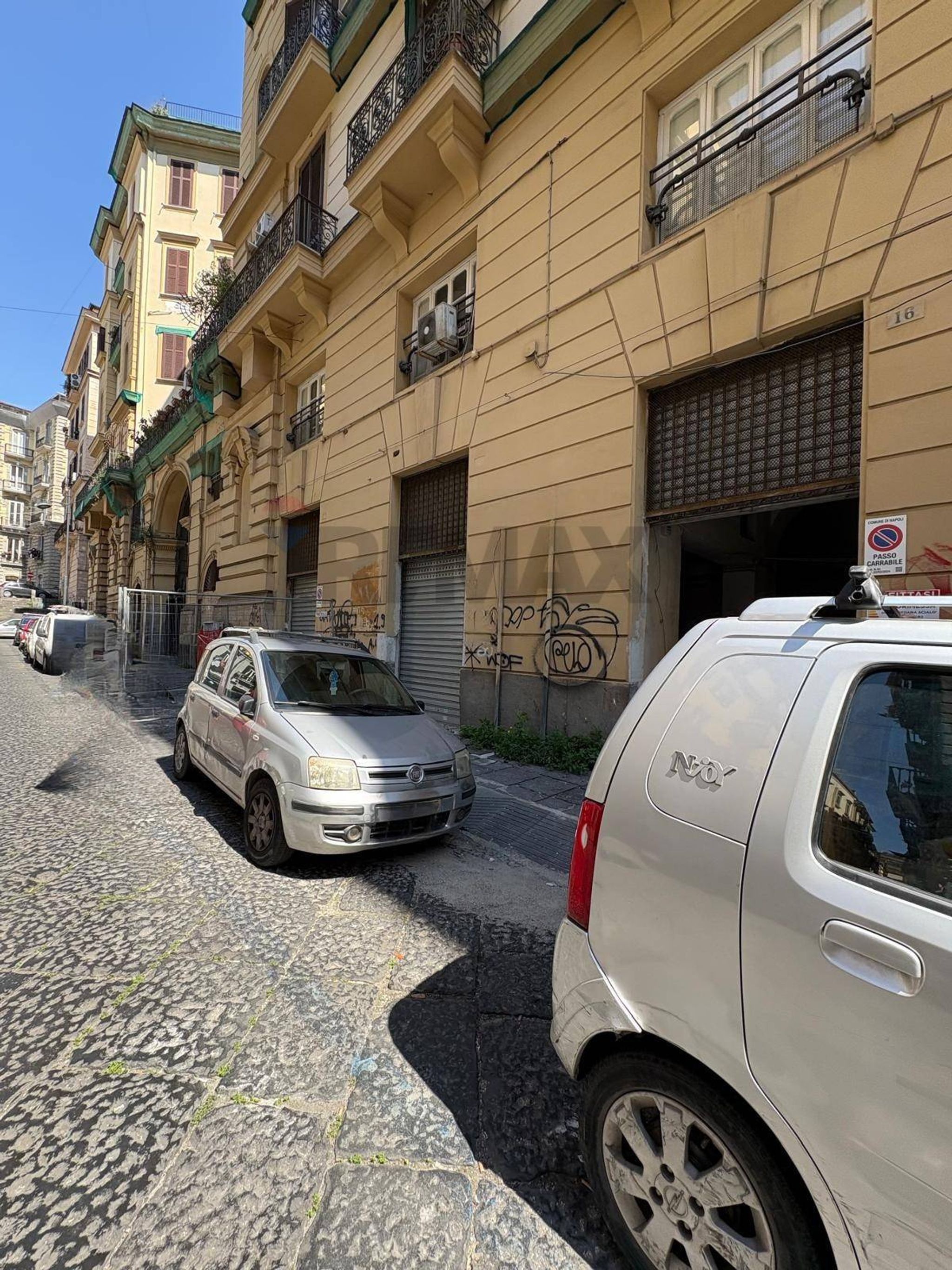 Edificio all'aperto