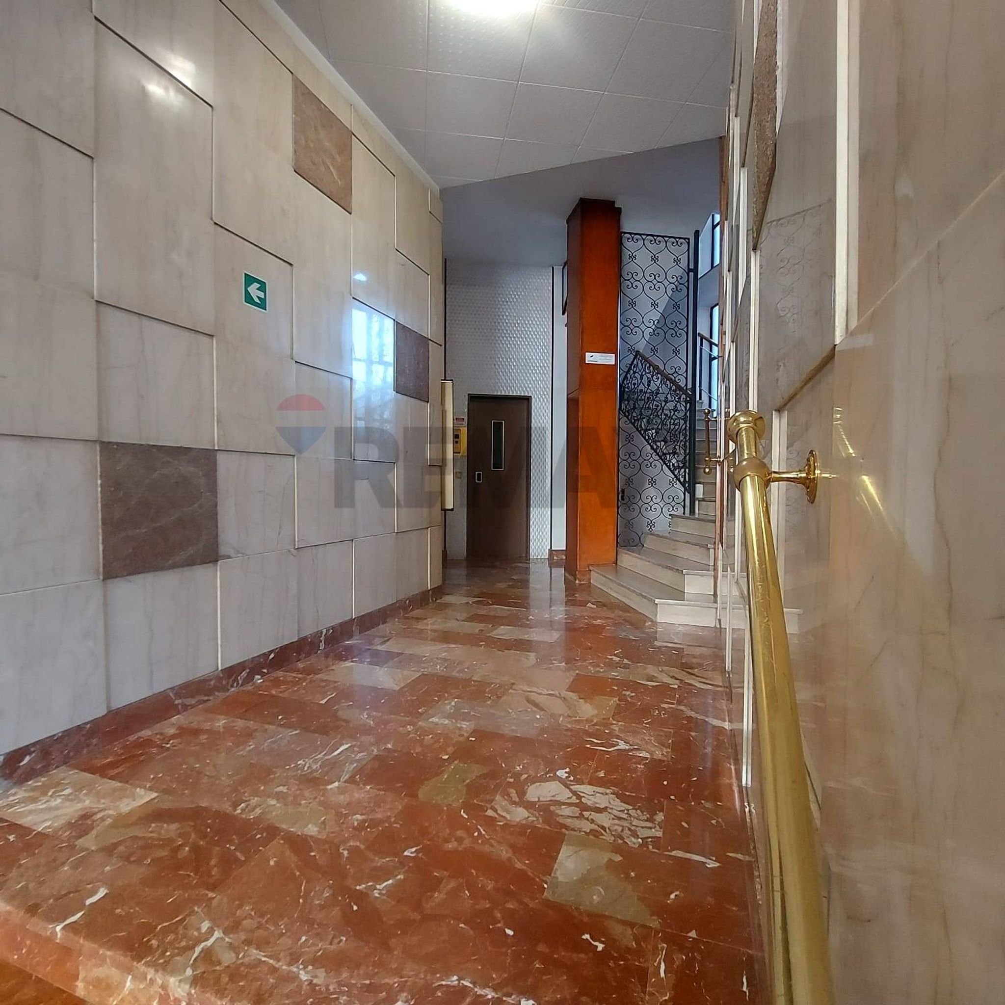 Ingresso stabile