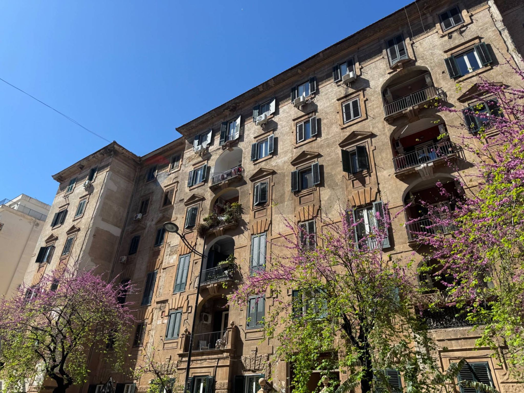 Edificio all'aperto