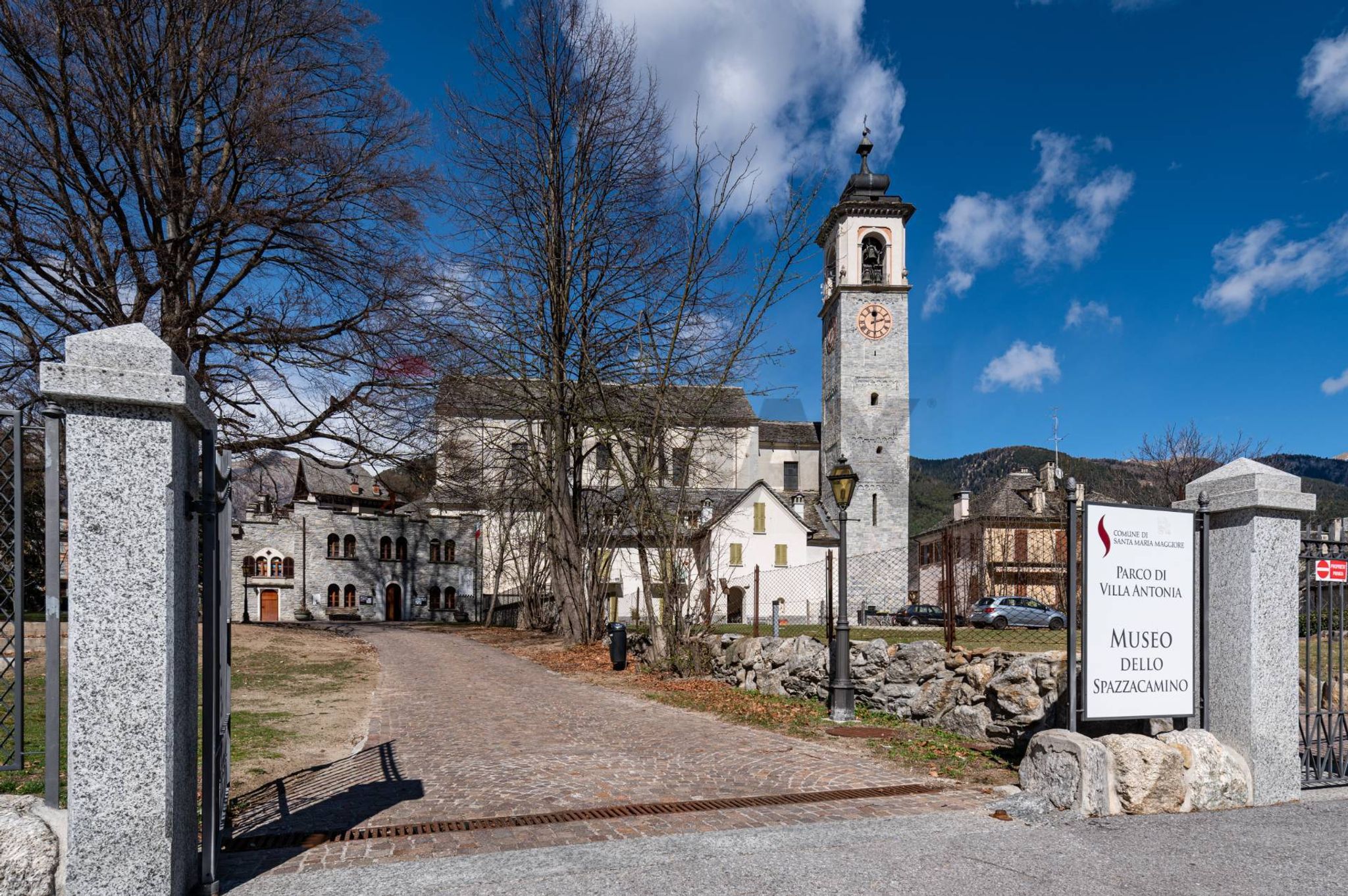 Edificio all'aperto