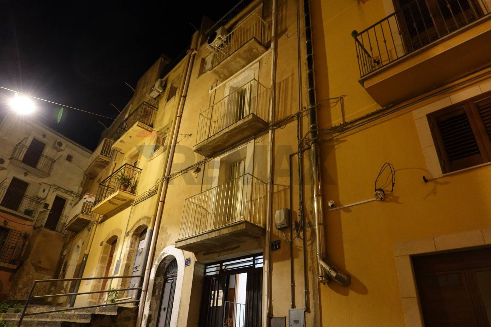 Edificio all'aperto