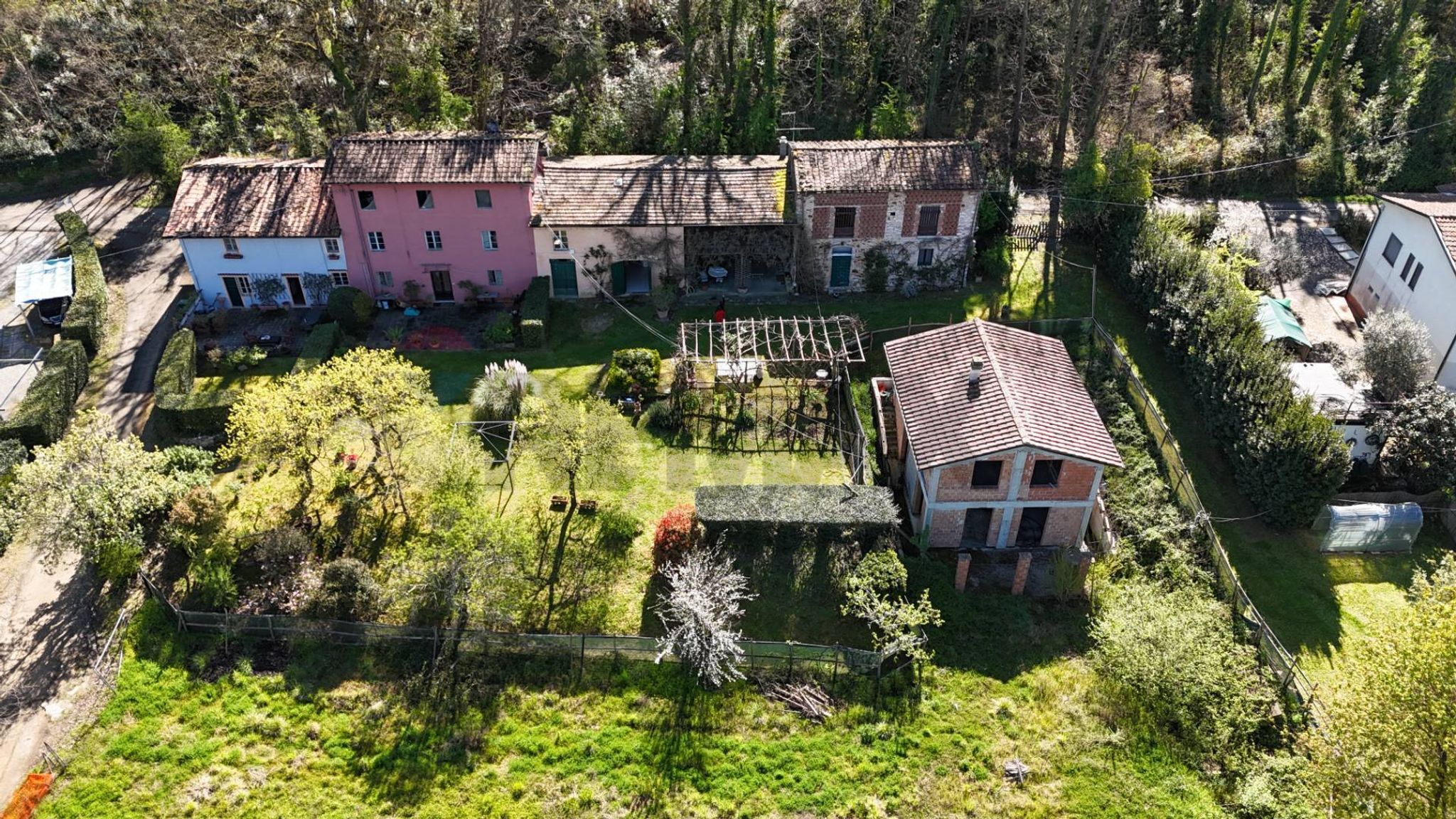 Immobile a Lucca