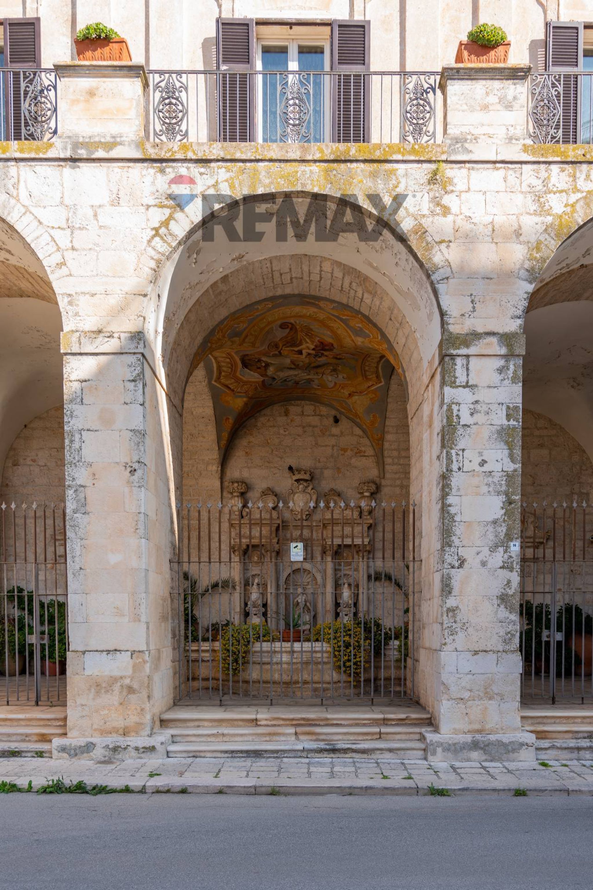Edificio all'aperto
