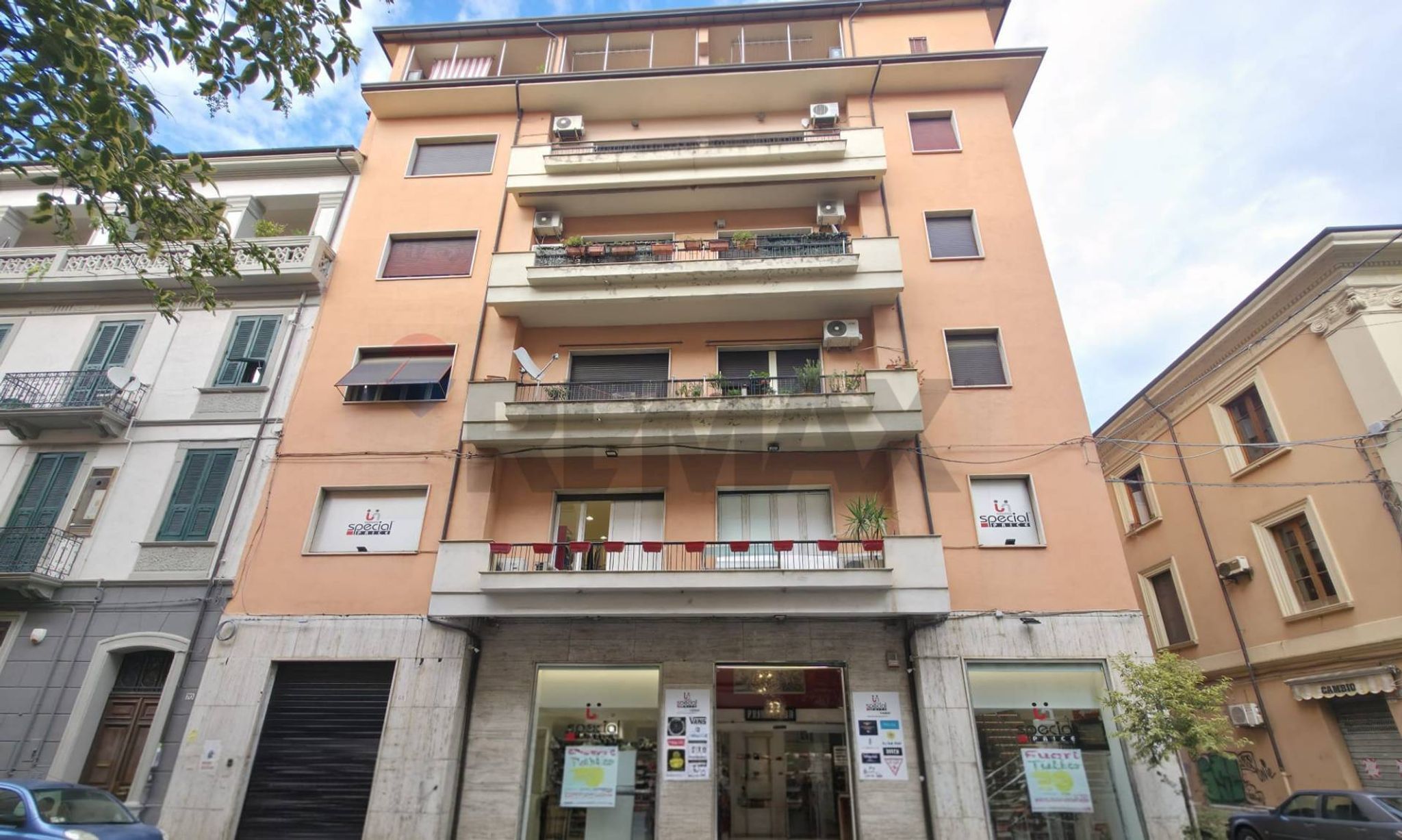 Edificio all'aperto
