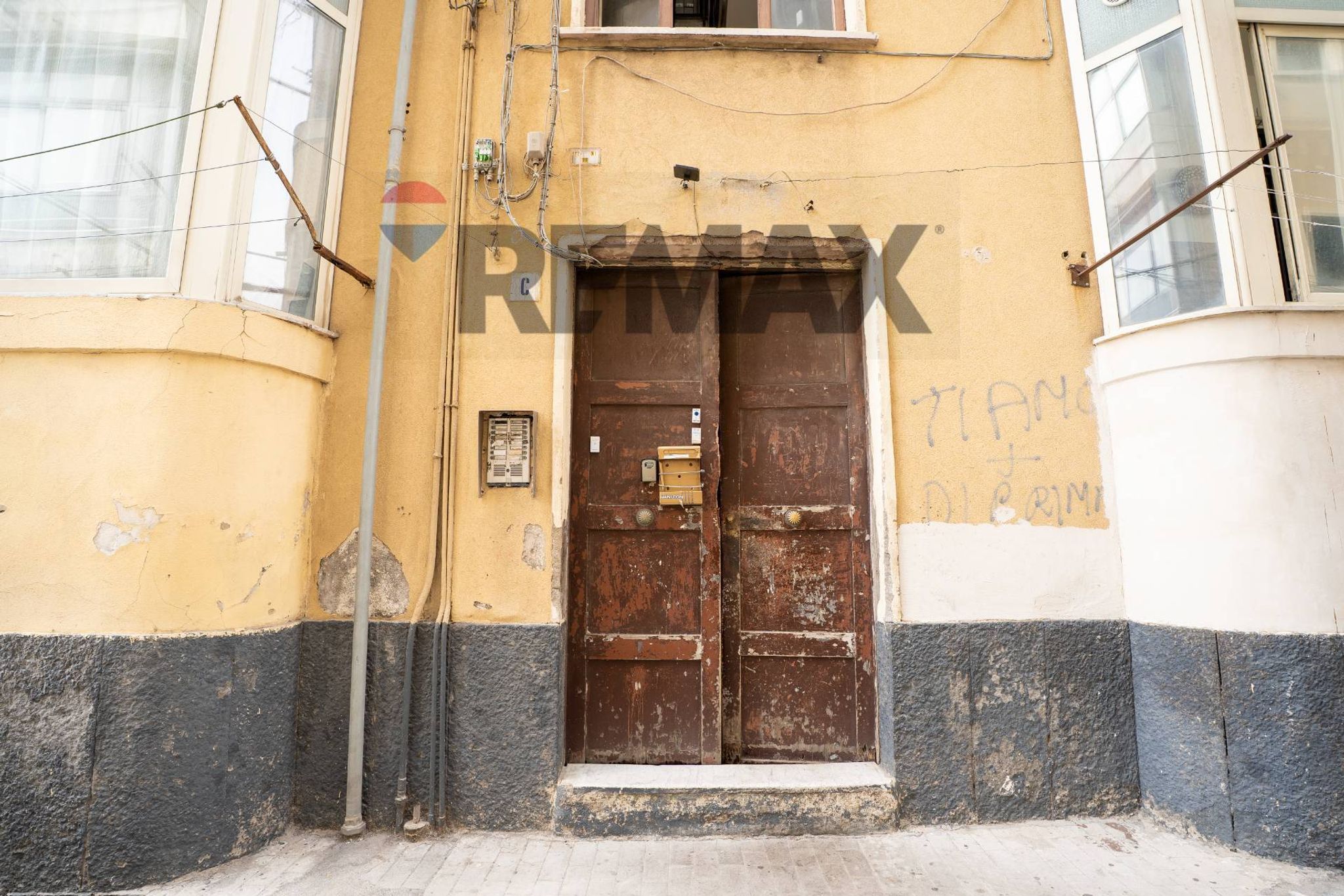 Edificio all'aperto