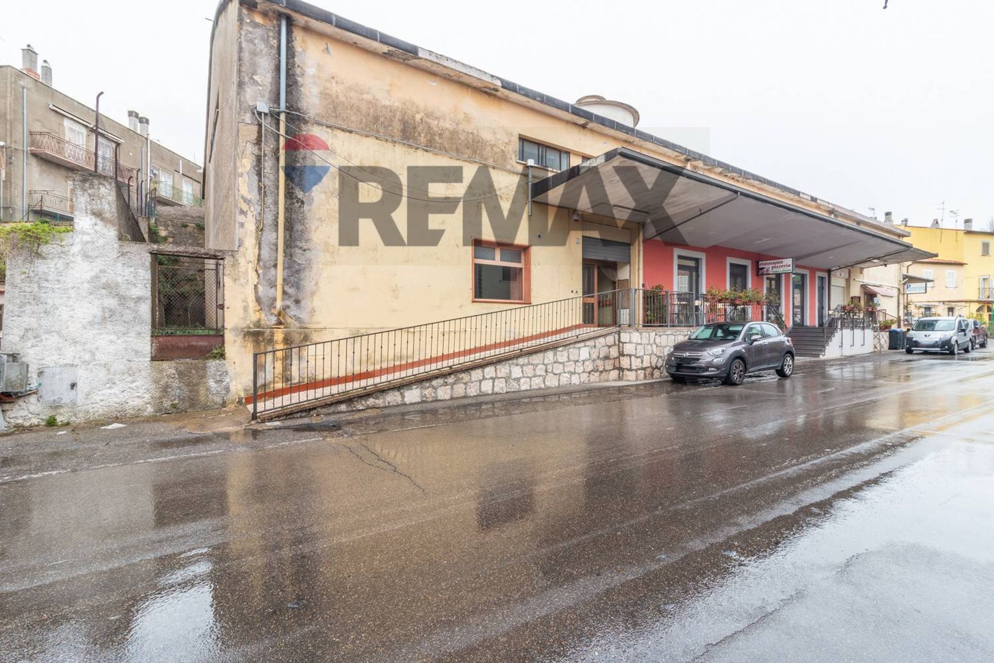 Edificio all'aperto
