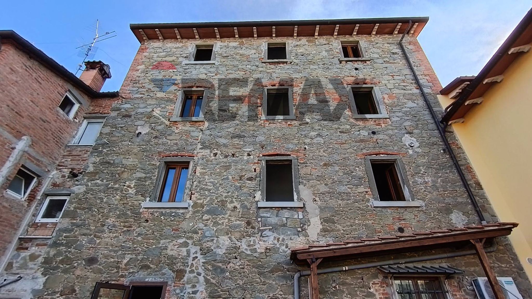 Edificio all'aperto