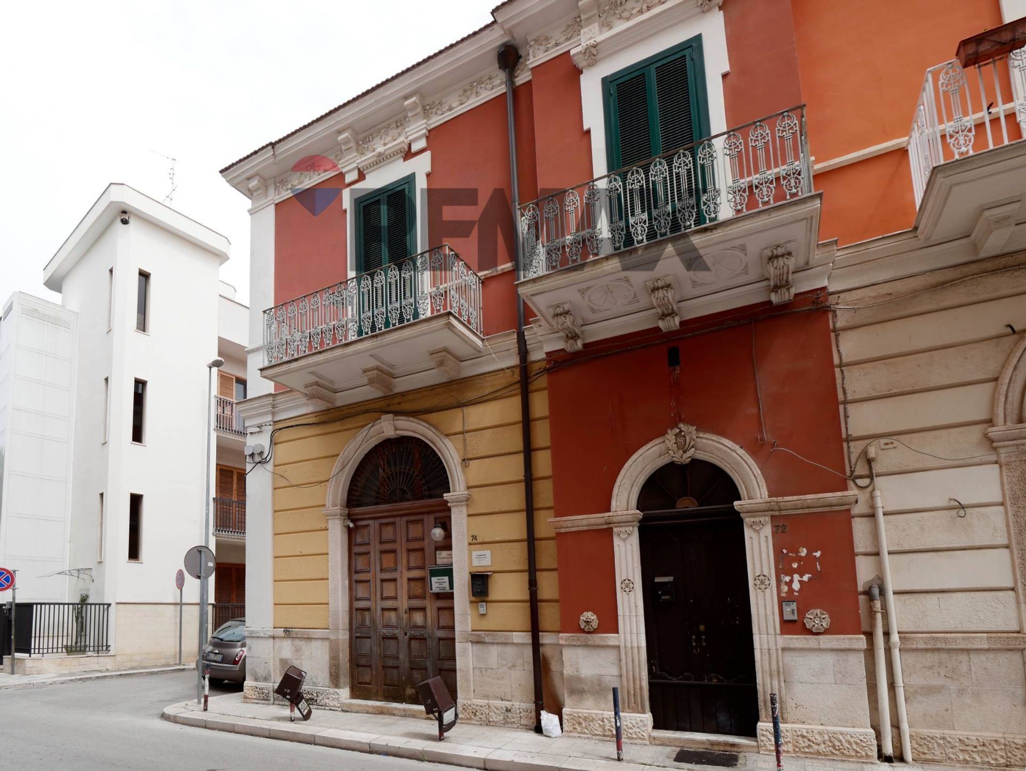 Edificio all'aperto