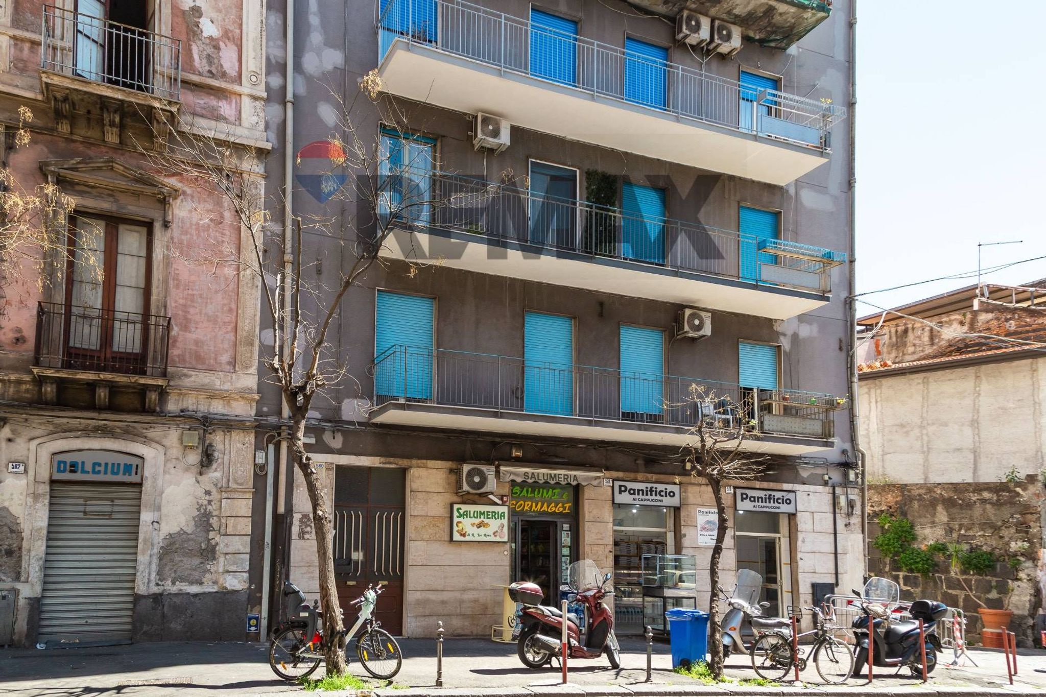 Edificio all'aperto