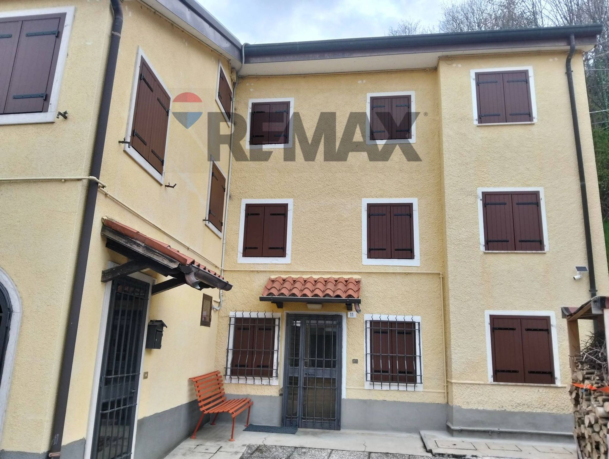 Edificio all'aperto