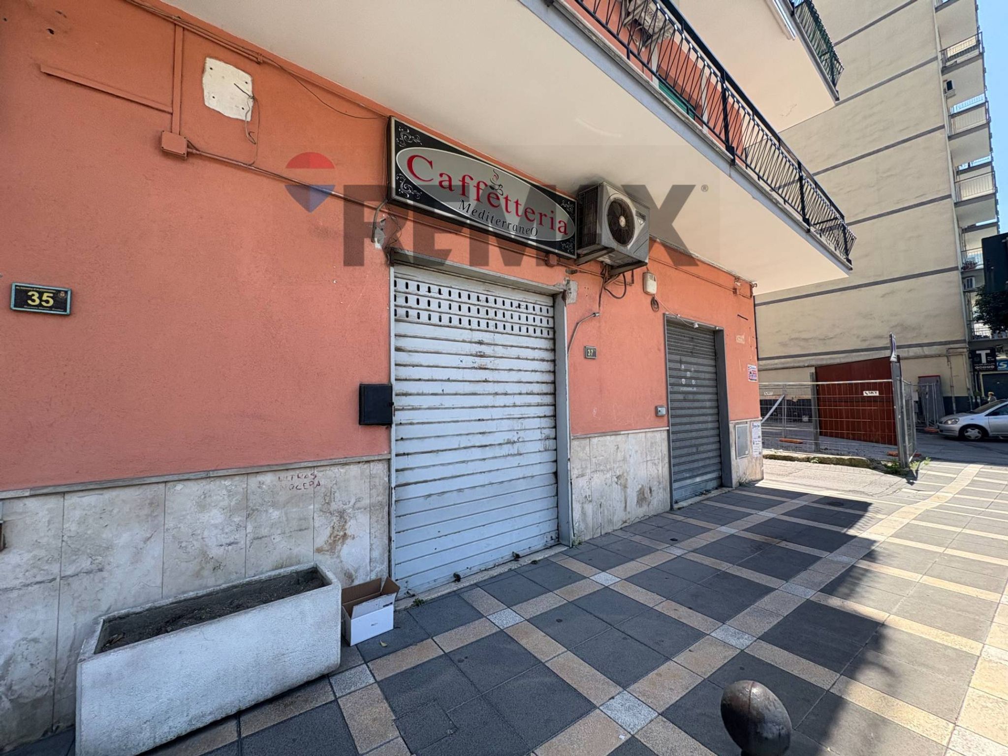 Edificio all'aperto