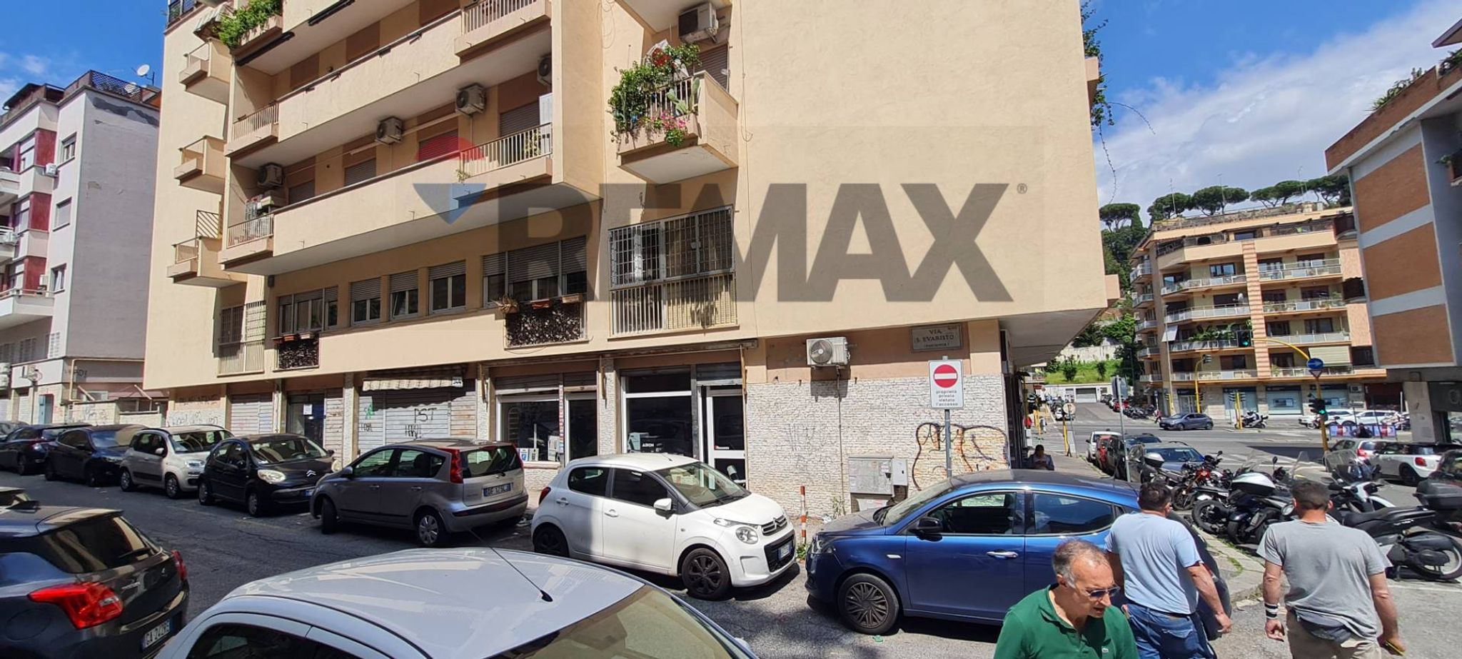 Edificio all'aperto