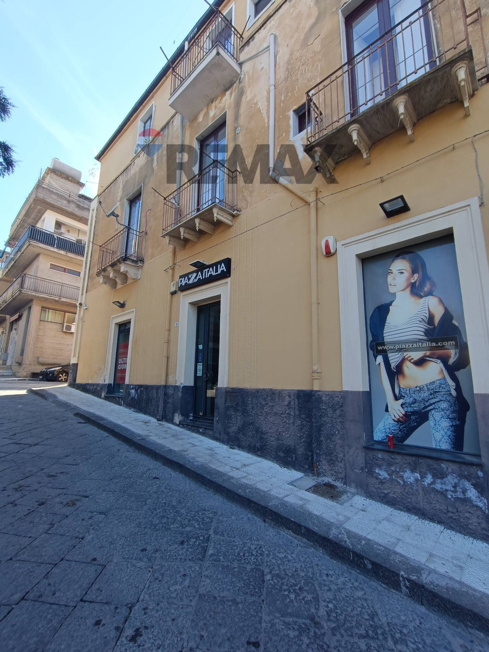 Edificio all'aperto