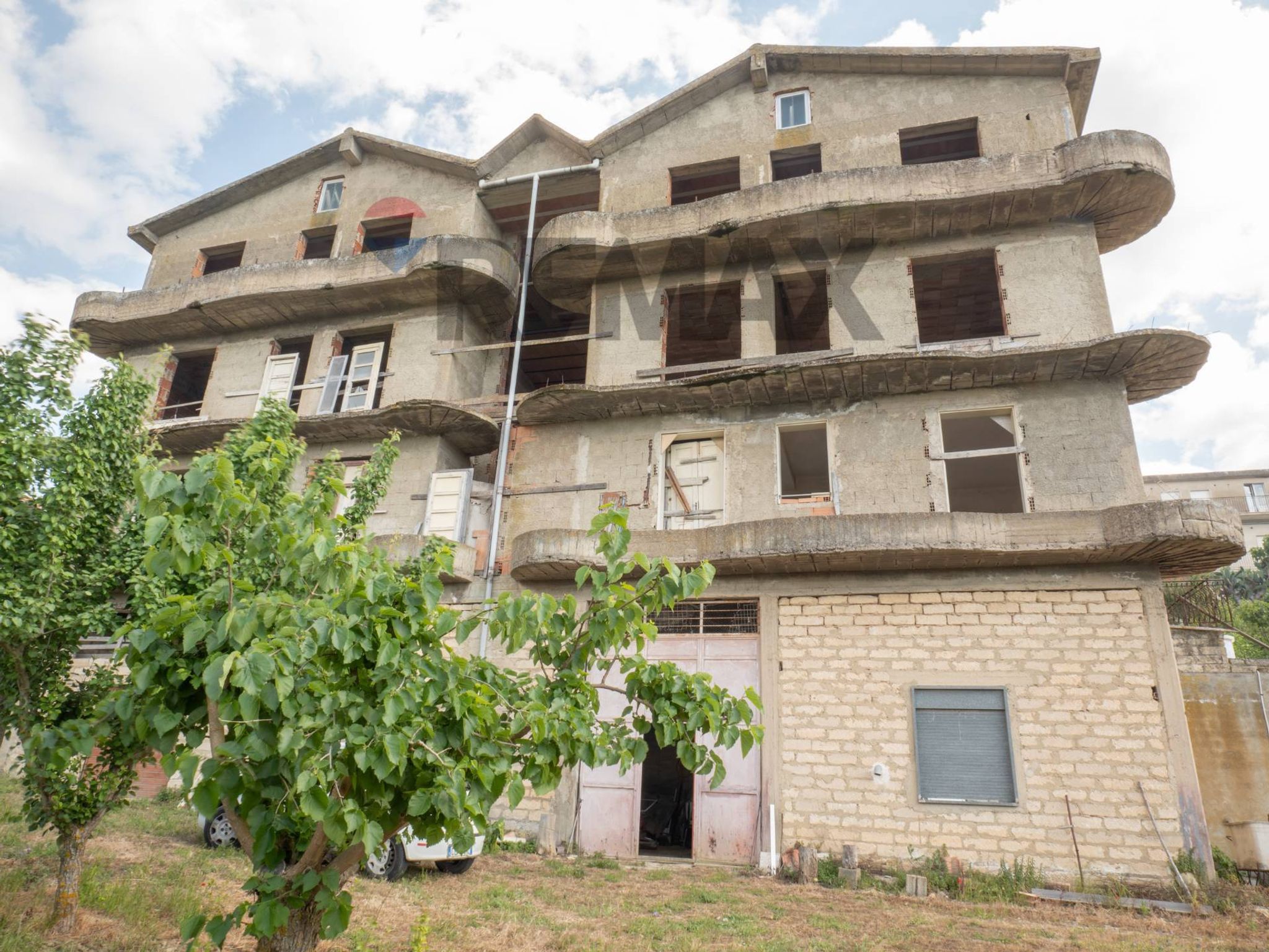 Edificio all'aperto