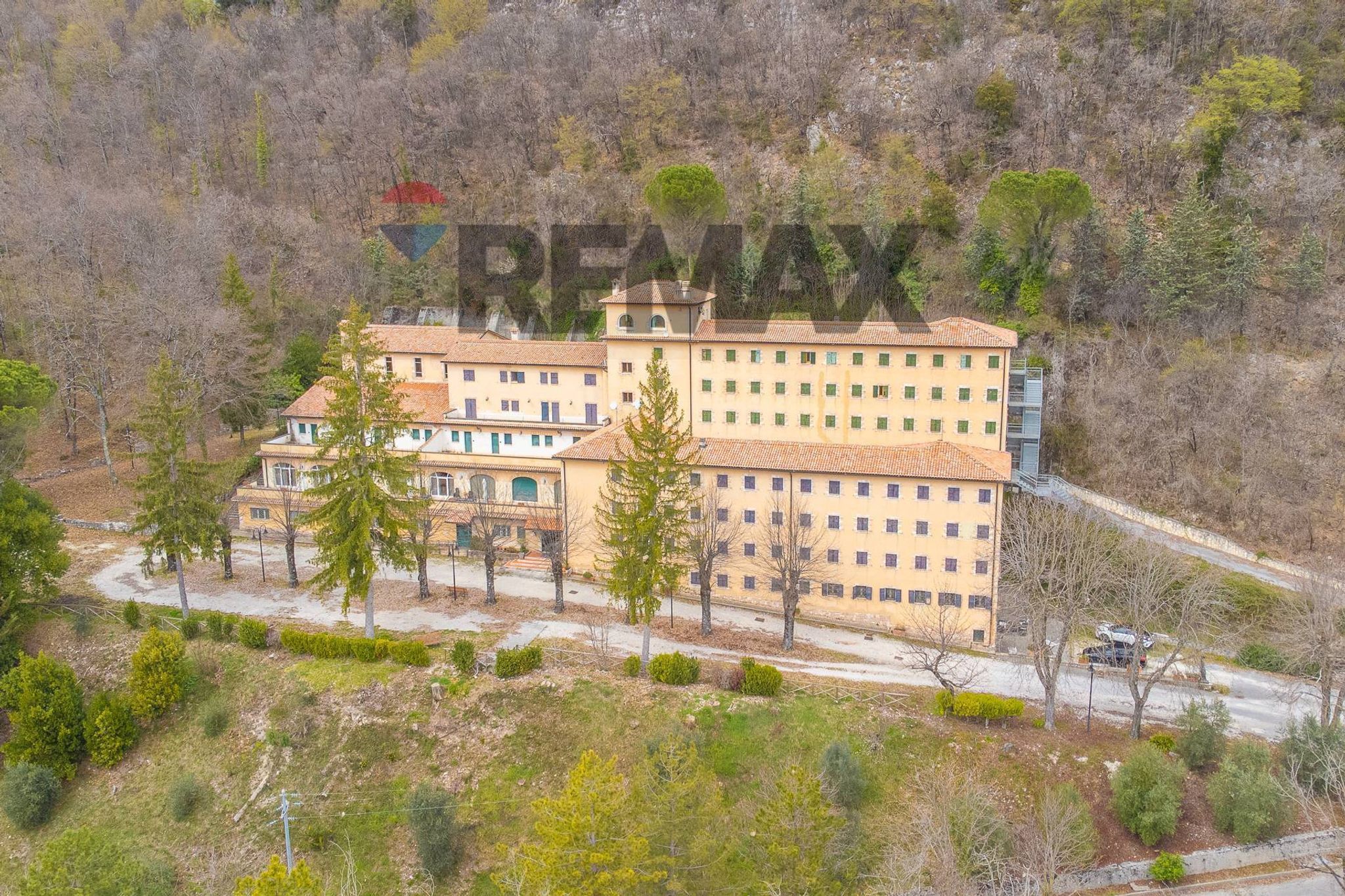 Edificio all'aperto