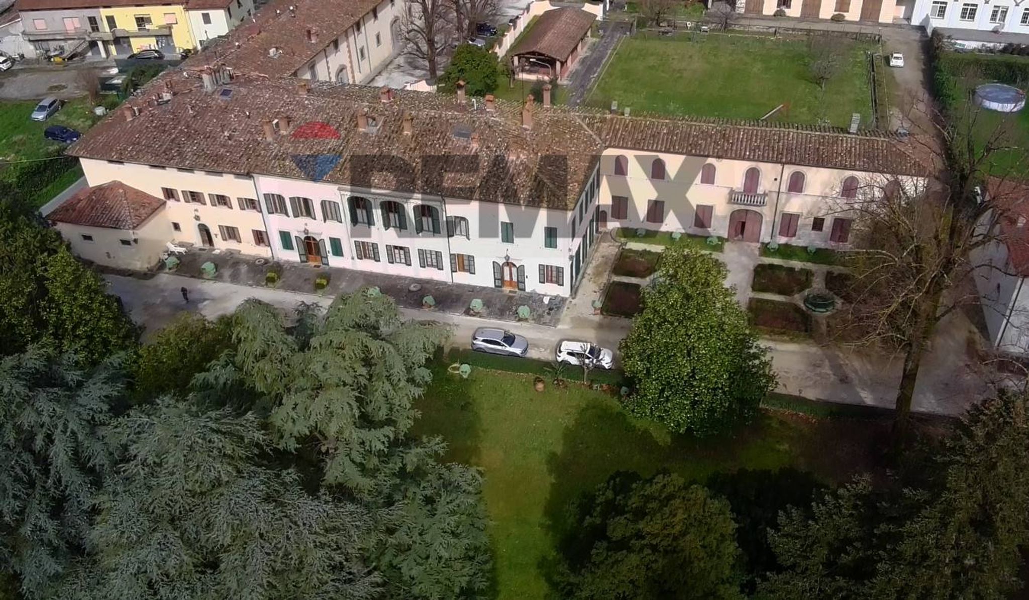 Immobile a Montale