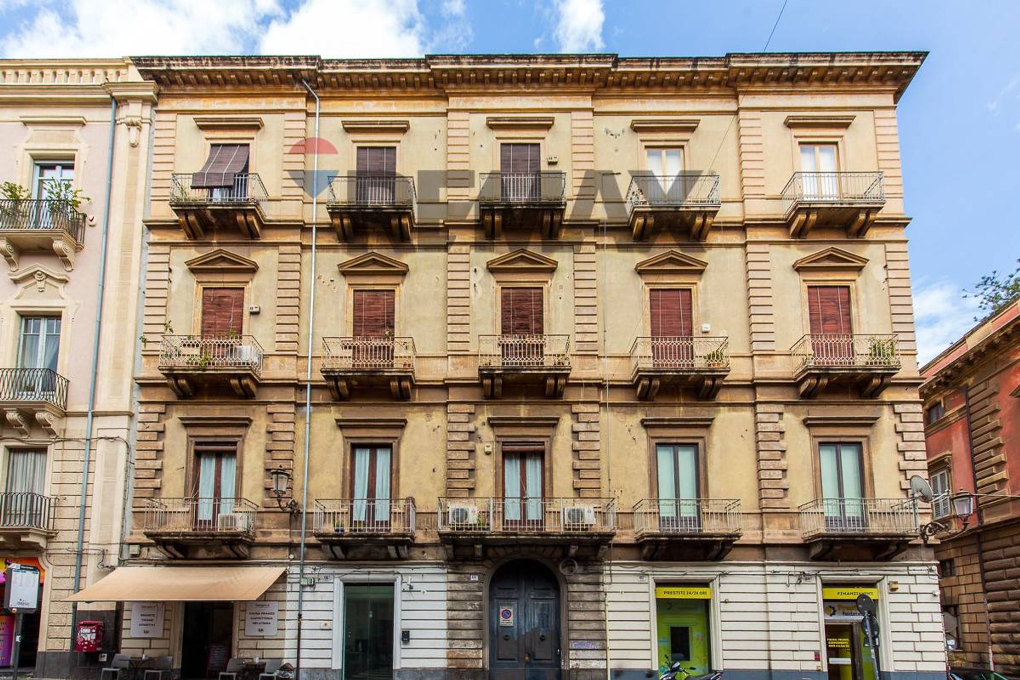 Edificio all'aperto