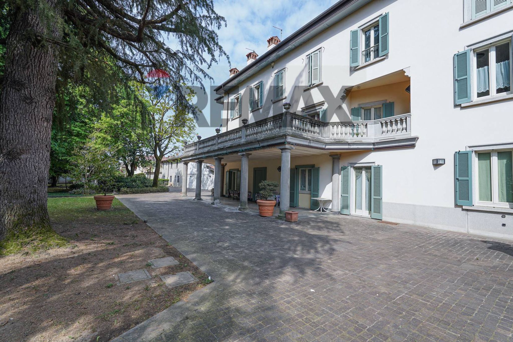 Edificio all'aperto