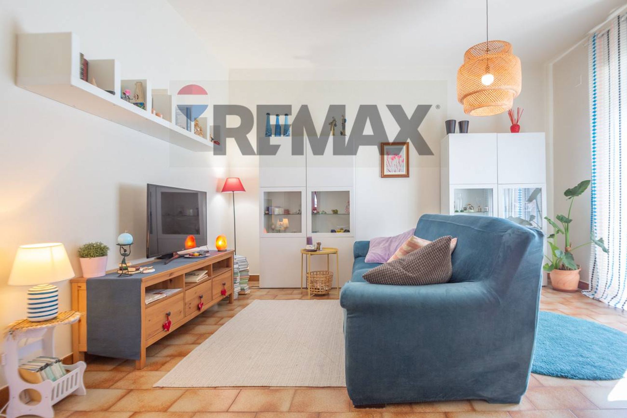 Property in Tollo