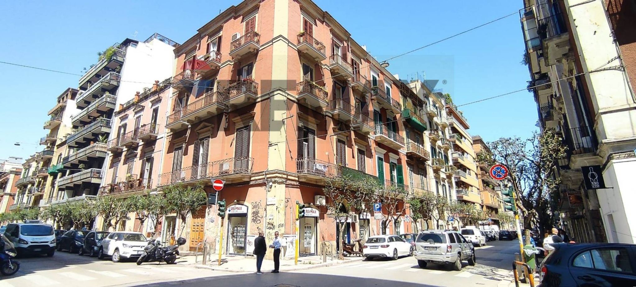 Edificio all'aperto